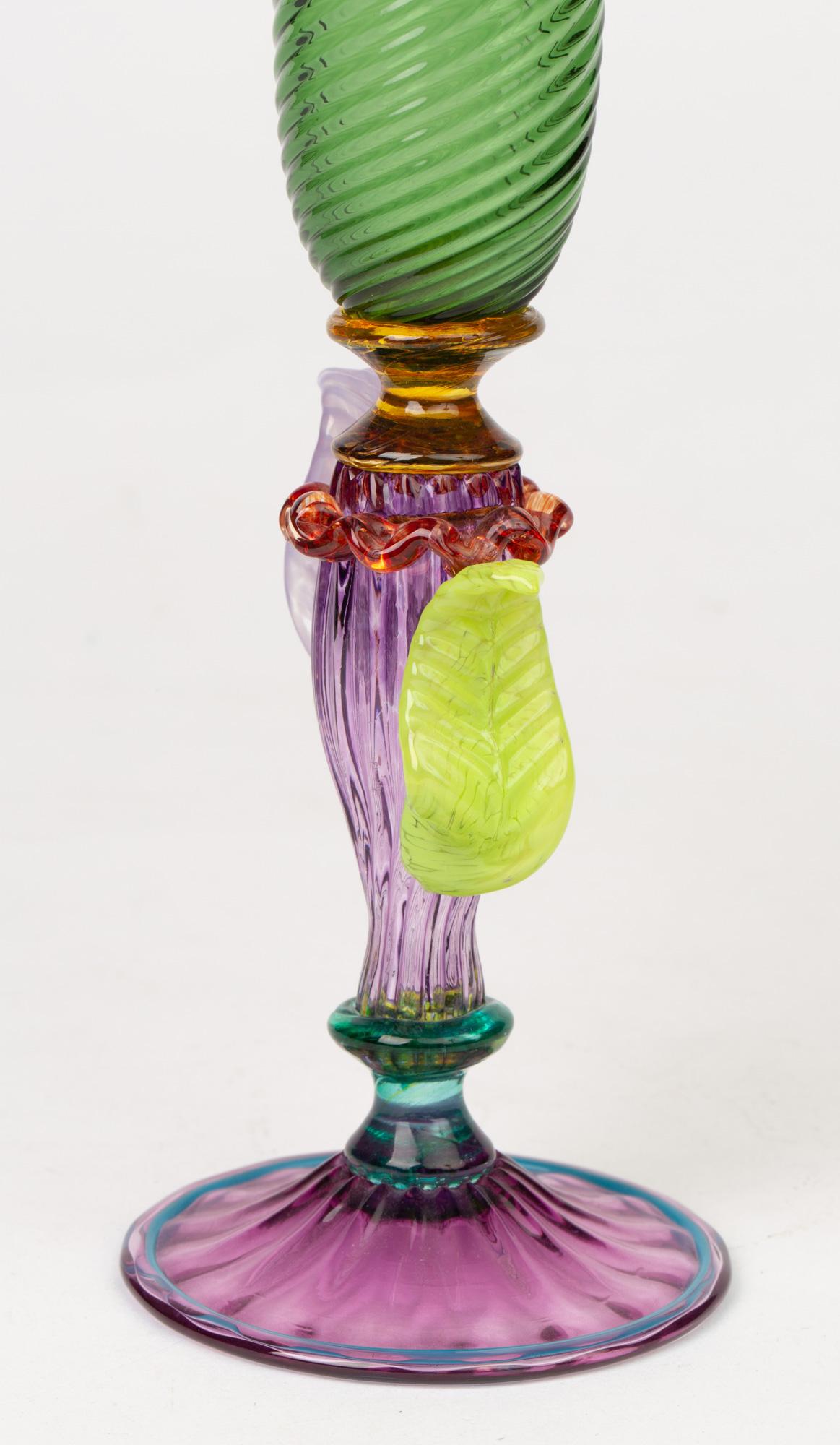 italien Vase à tige en verre d'art vénitien antique Antonio Salviati de style néo-renaissance en vente