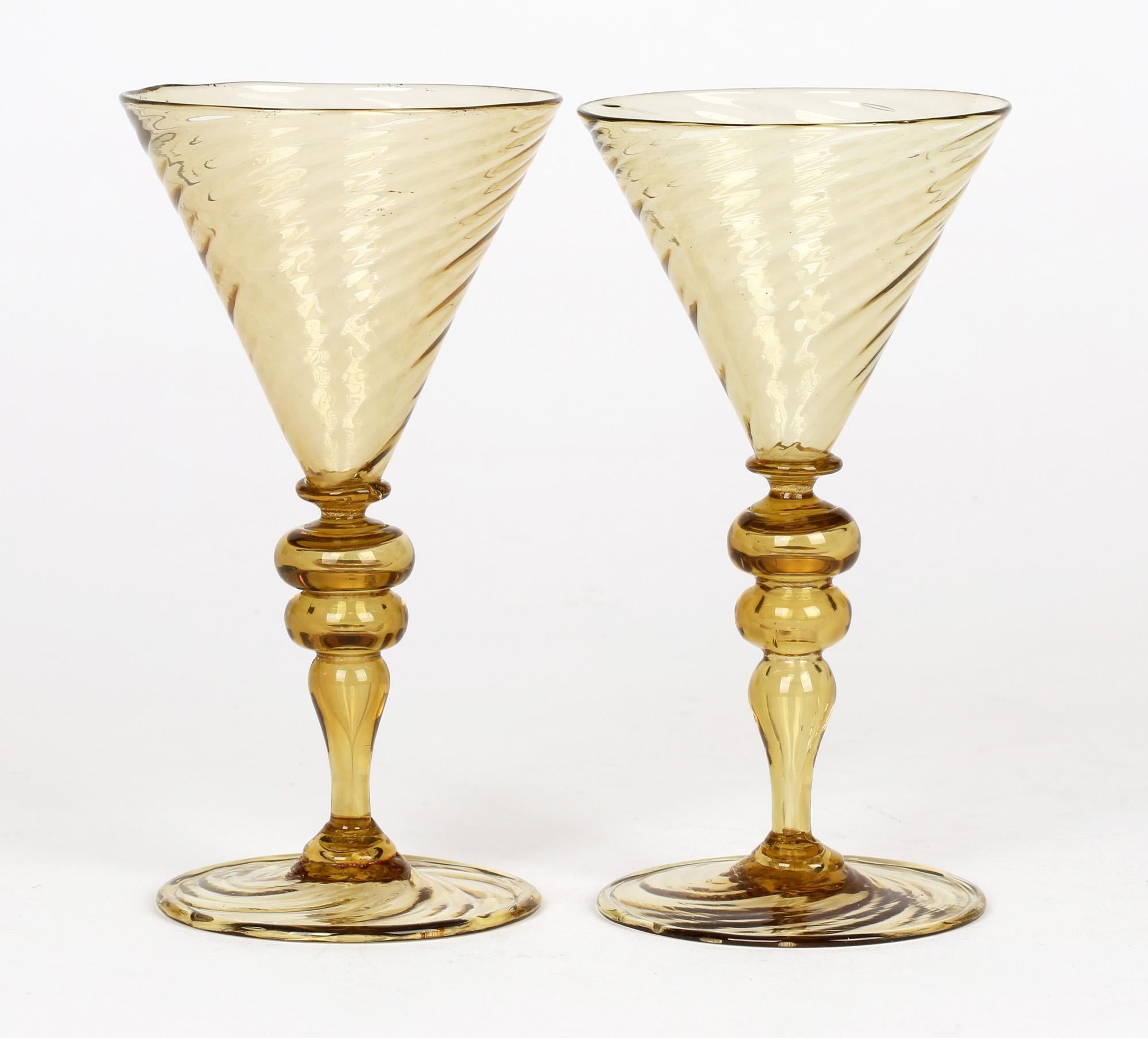 Antonio Salviati Pair Venetian Revival Yellow Glass Spiral Twist Wine Glasses In Good Condition In Bishop's Stortford, Hertfordshire