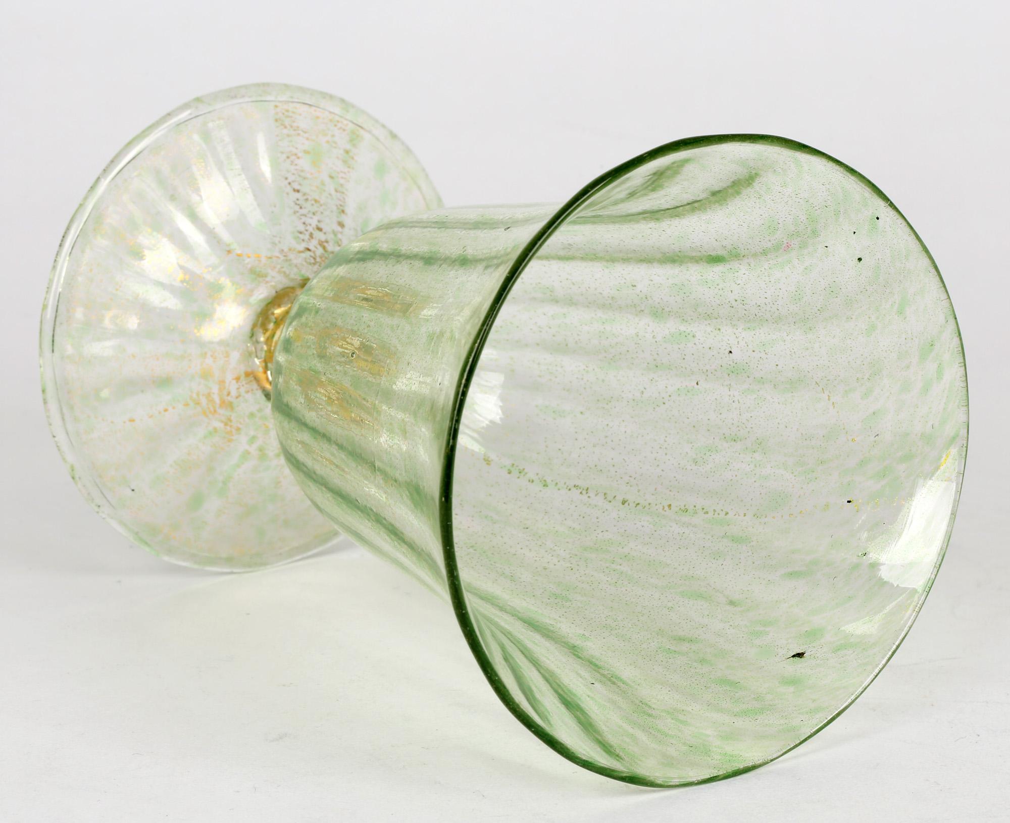 Antonio Salviati Venetian Revival Grünes und aventurinfarbenes Sundae- oder Eisglas im Angebot 5