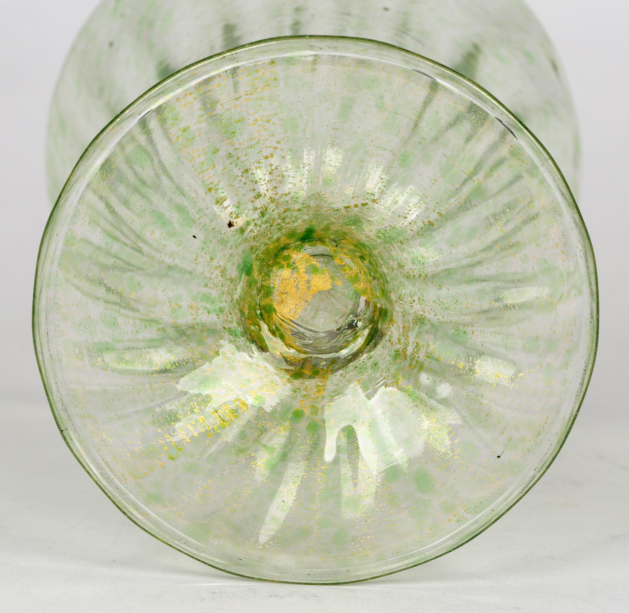 Antonio Salviati Venetian Revival Grünes und aventurinfarbenes Sundae- oder Eisglas (Geblasenes Glas) im Angebot
