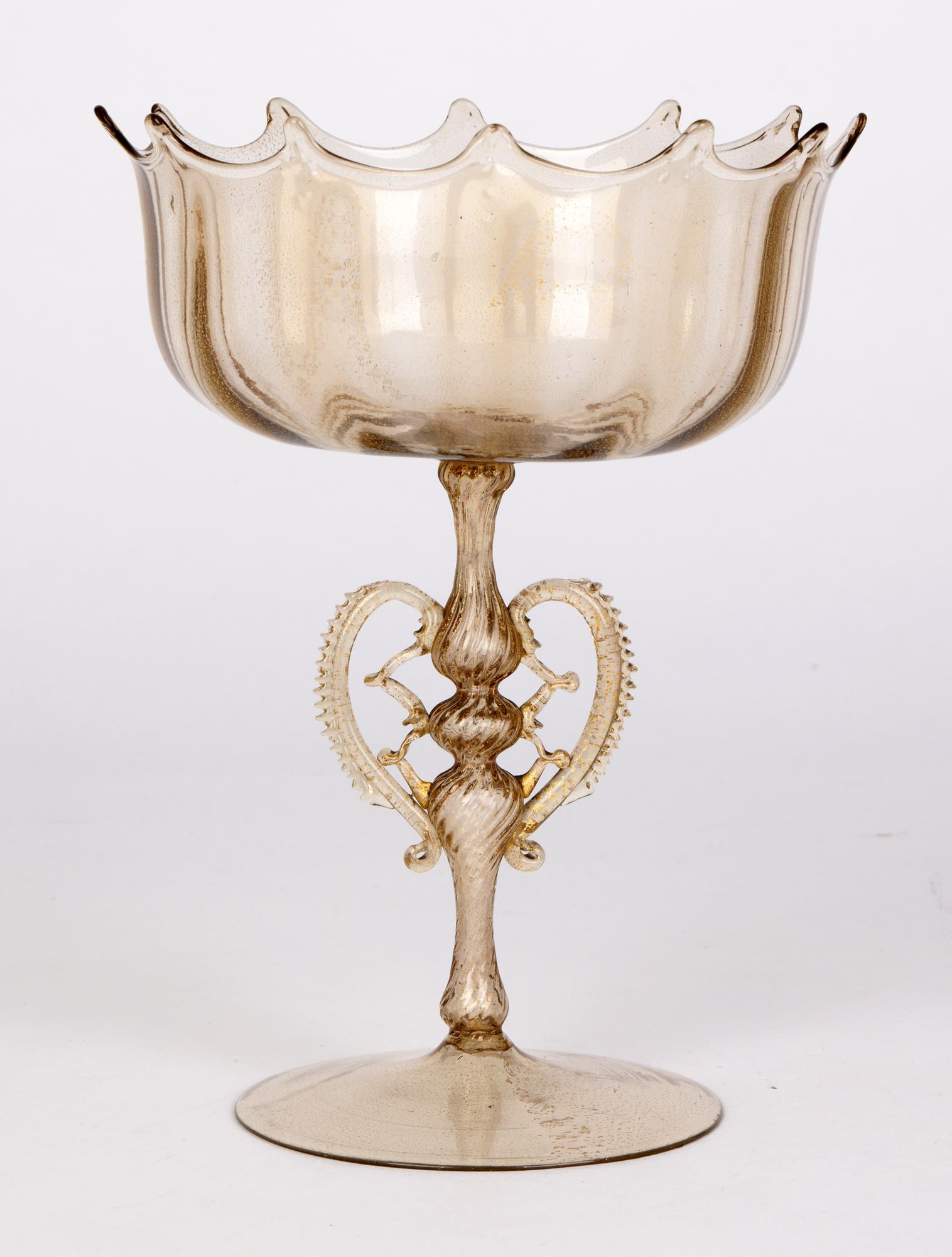 Verre brun Antonio Salviati Coupe à piédestal en verre de Murano de style Revive vénitien en vente