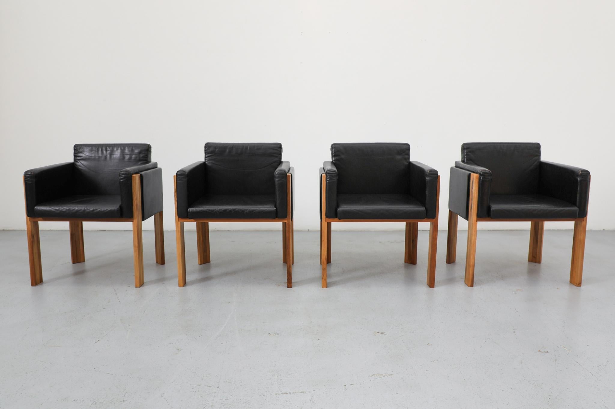 Table de jeu des années 1980 avec plateau réversible et quatre fauteuils en cuir Antonio Virgilio en vente 3