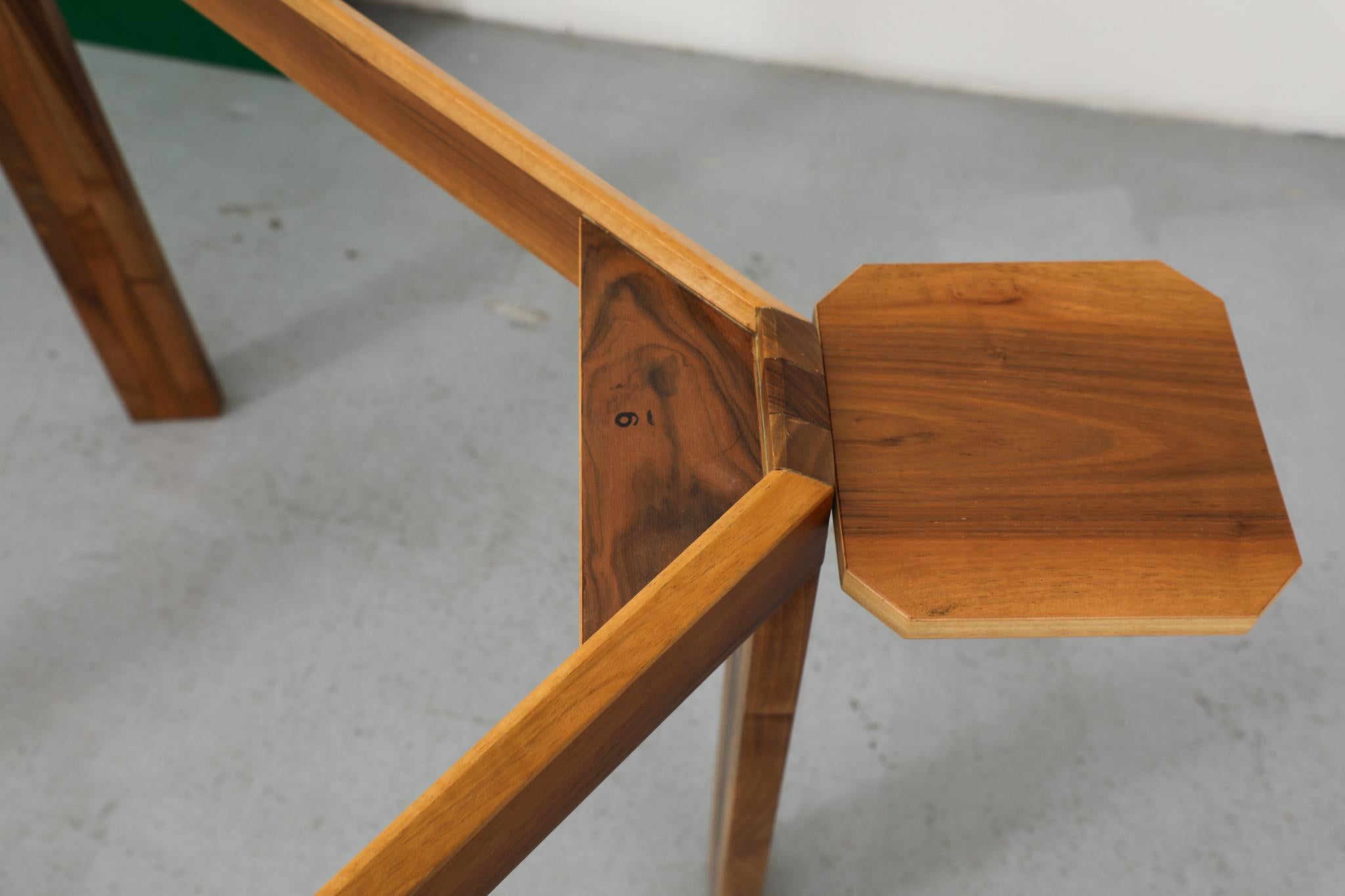 Table de jeu des années 1980 avec plateau réversible et quatre fauteuils en cuir Antonio Virgilio en vente 9