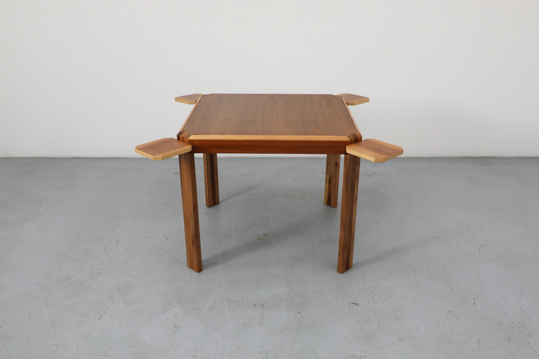 Fin du 20e siècle Table de jeu des années 1980 avec plateau réversible et quatre fauteuils en cuir Antonio Virgilio en vente