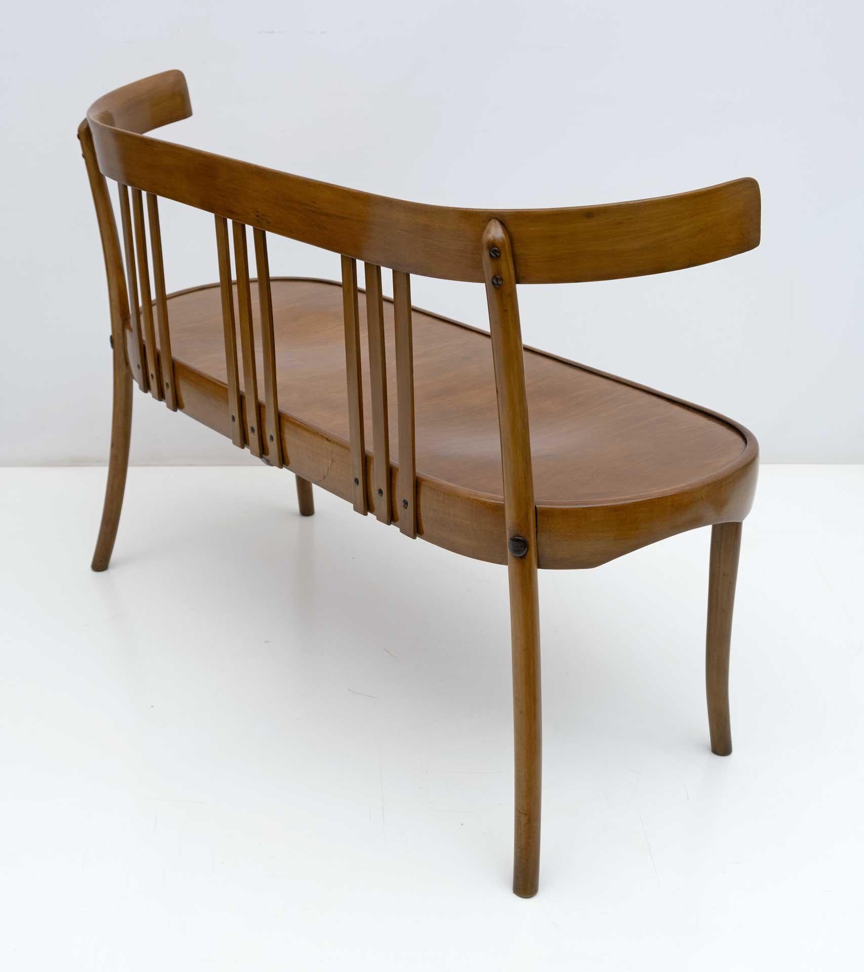 This bench was produced by the Volpe company, leader in Italy in the bent beech technique, a technique invented by Thonet. The Volpe company was born in Italy in Friuli in 1894.
The bench has been cleaned and polished with shellac, maintaining the