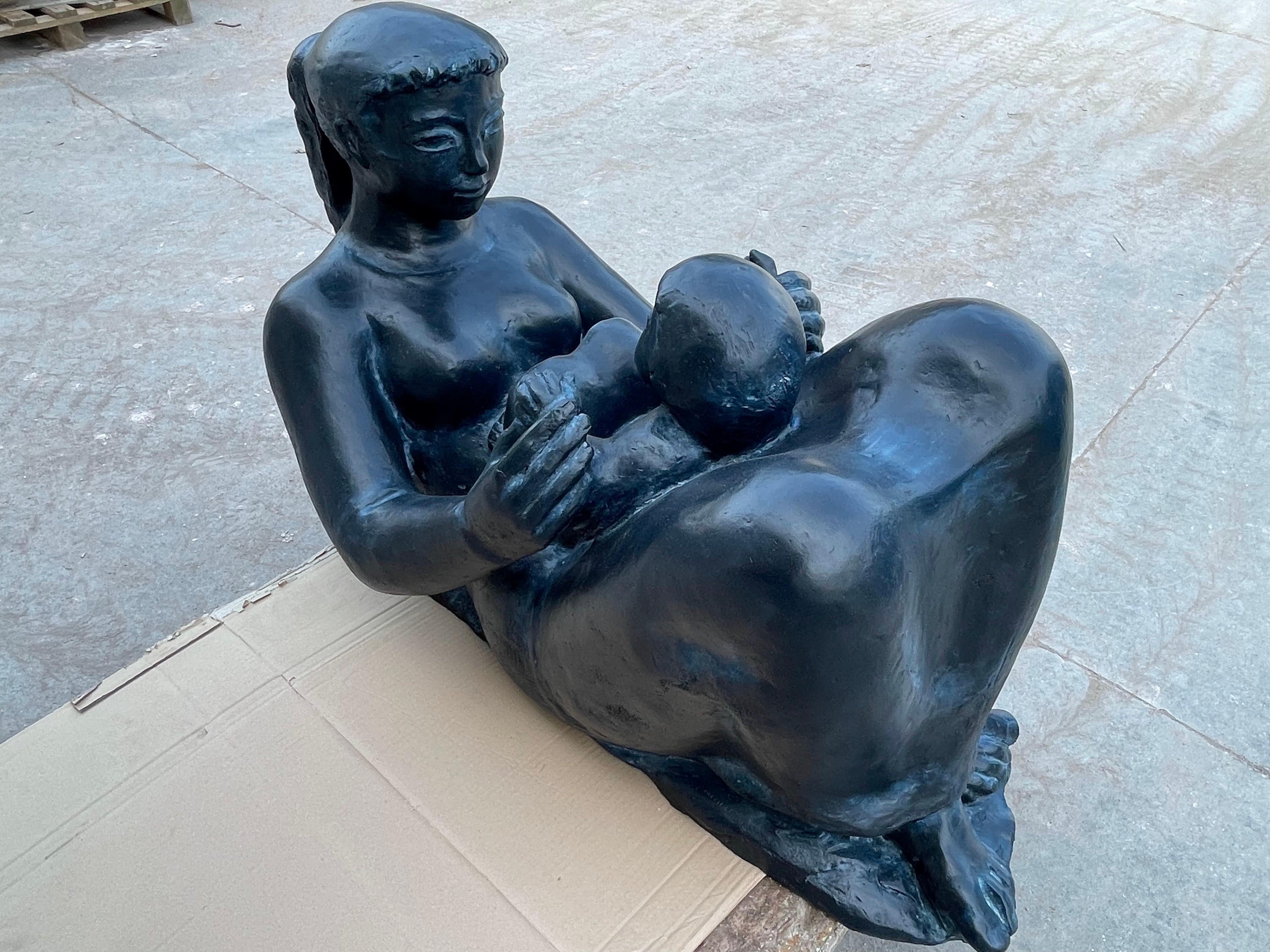 Maternité Allongée cm 120 (patine noire bleutée) - Nude Sculpture Gold di Antoniucci Volti