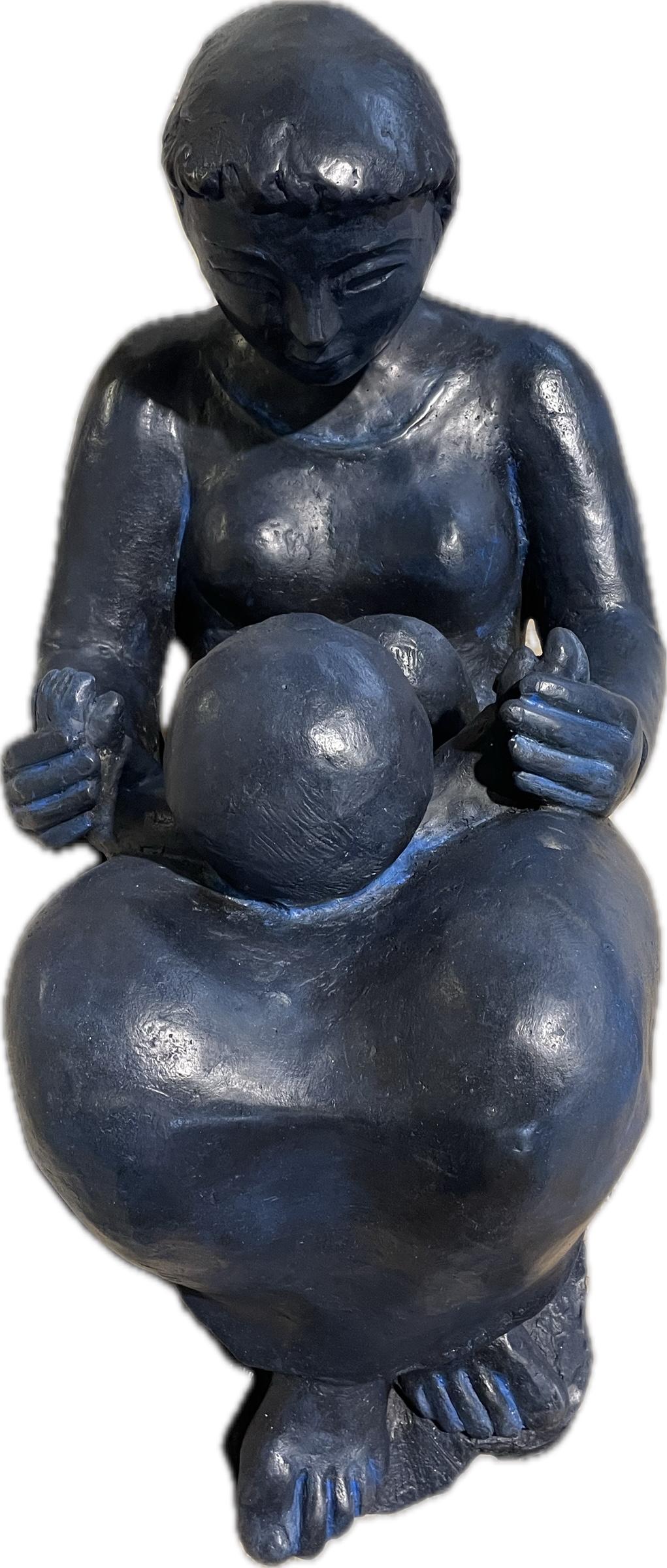 Maternité Allongée cm 90 (patine noire bleutée) - Sculpture di Antoniucci Volti