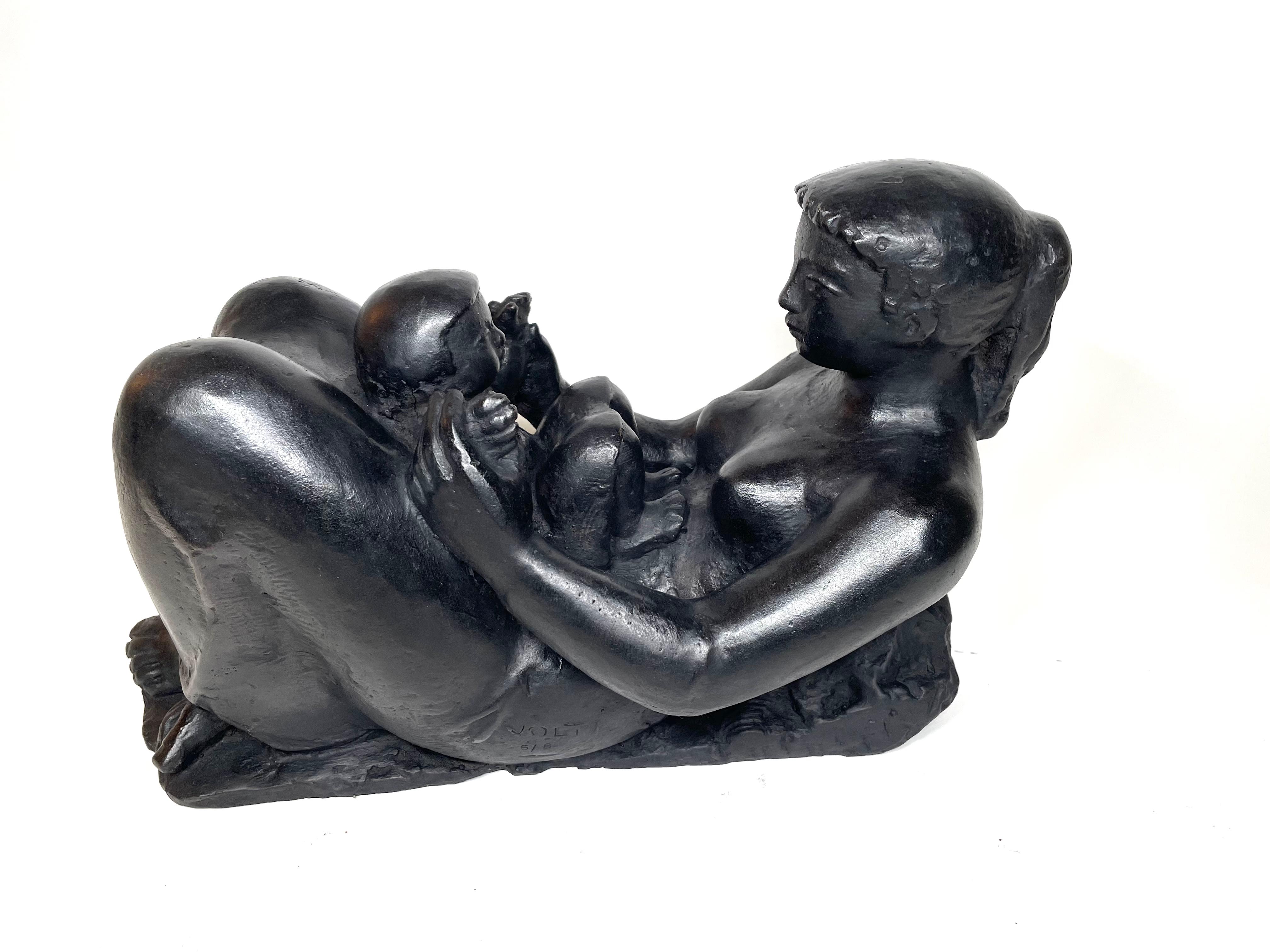 Nummeriert und limitiert auf 8 Exemplare 
Signiertes Kunstwerk
Echtheit: Verkauft mit Echtheitszertifikat 
Rechnung aus der Galerie
Skulptur: Bronze, Metall, Bronzepatina

Display: Die Skulptur kann im Freien aufgestellt werden