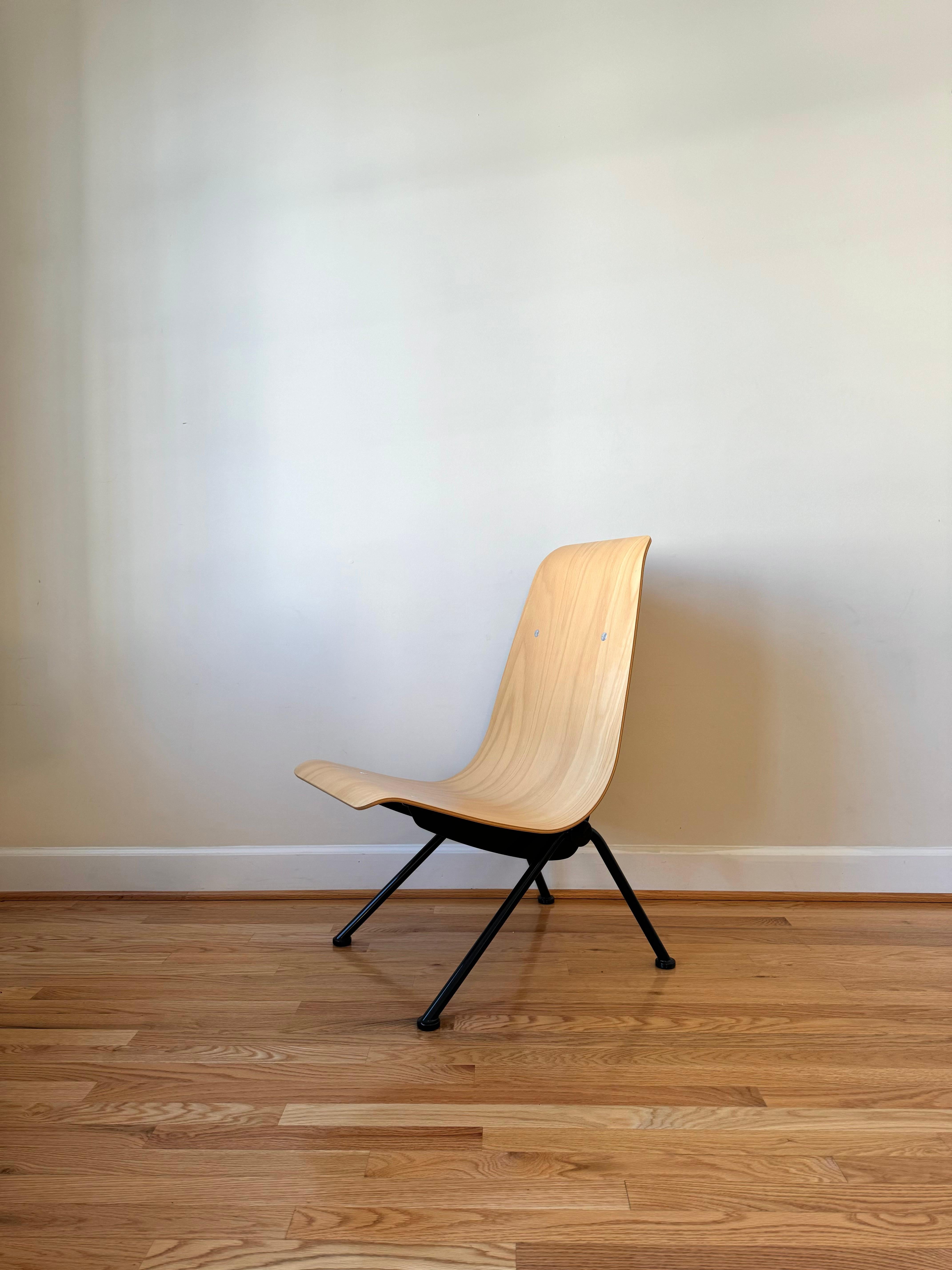 “This new “relaxation chair” was designed as part of major programs for furniture for student accomodations, and in particular for the Cité Universitaire in Antony, near Paris.

Early in 1955 Jean Prouvé designed a “light easy chair” more economical