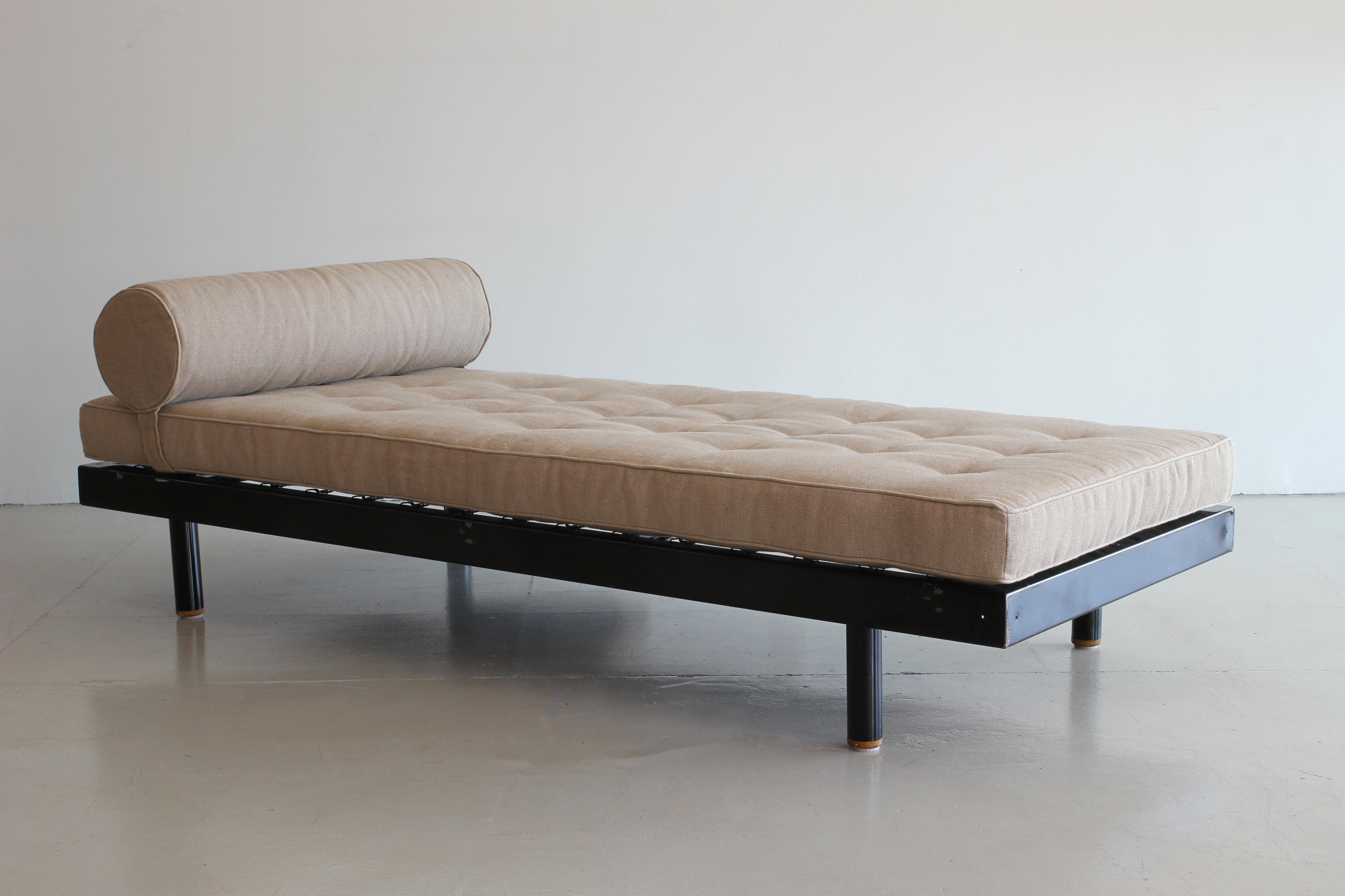 charlotte perriand day bed