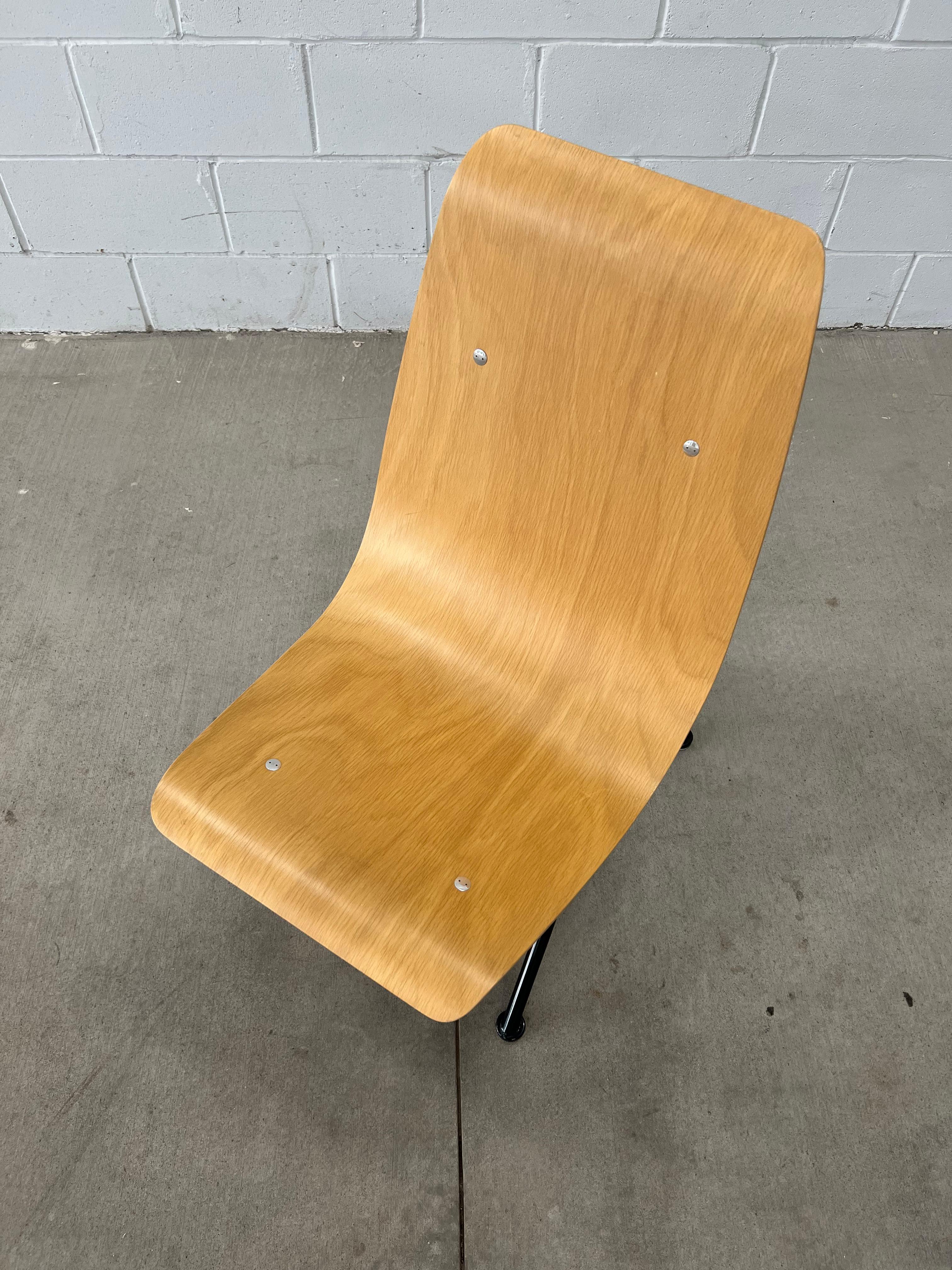 Métal Chaise longue Antony de Jean Prouvé pour Vitra en vente