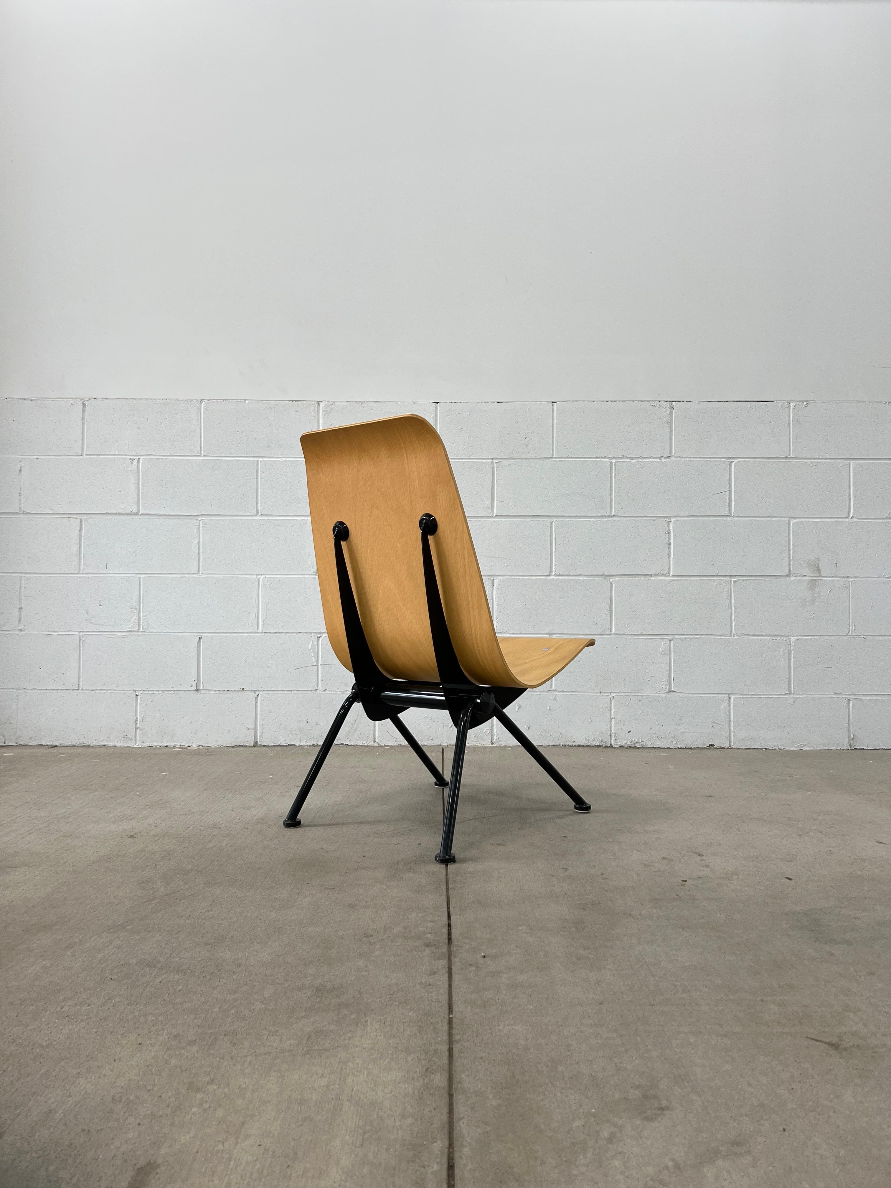 Antony Lounge Chair von Jean Prouvé für Vitra (Geformt) im Angebot