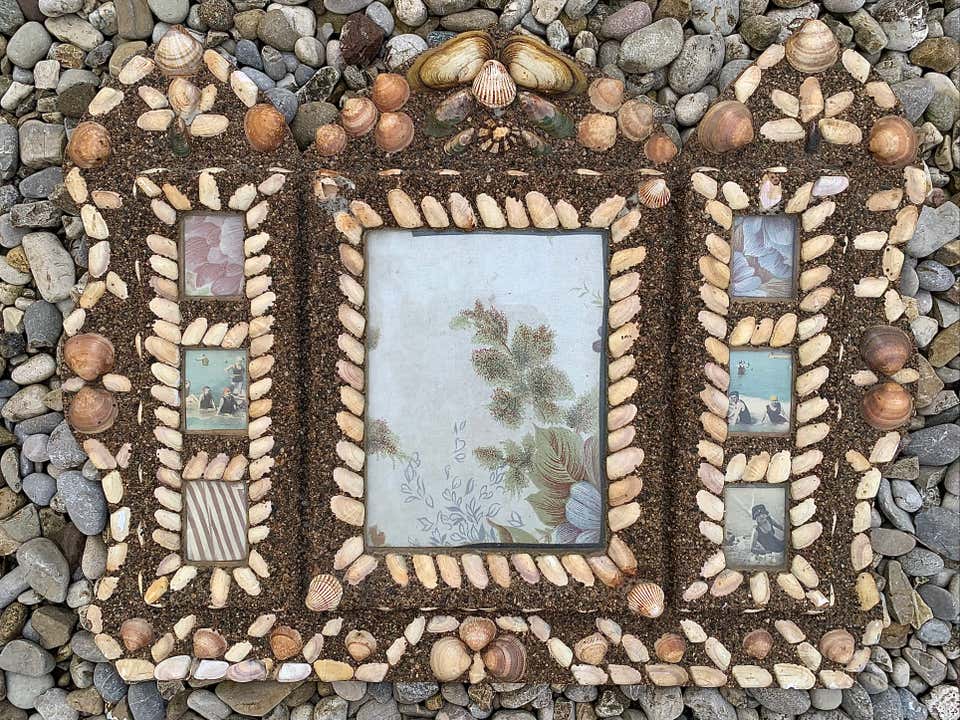 Shell Frames - 37 For Sale on 1stDibs | frame for shells, shells in ...