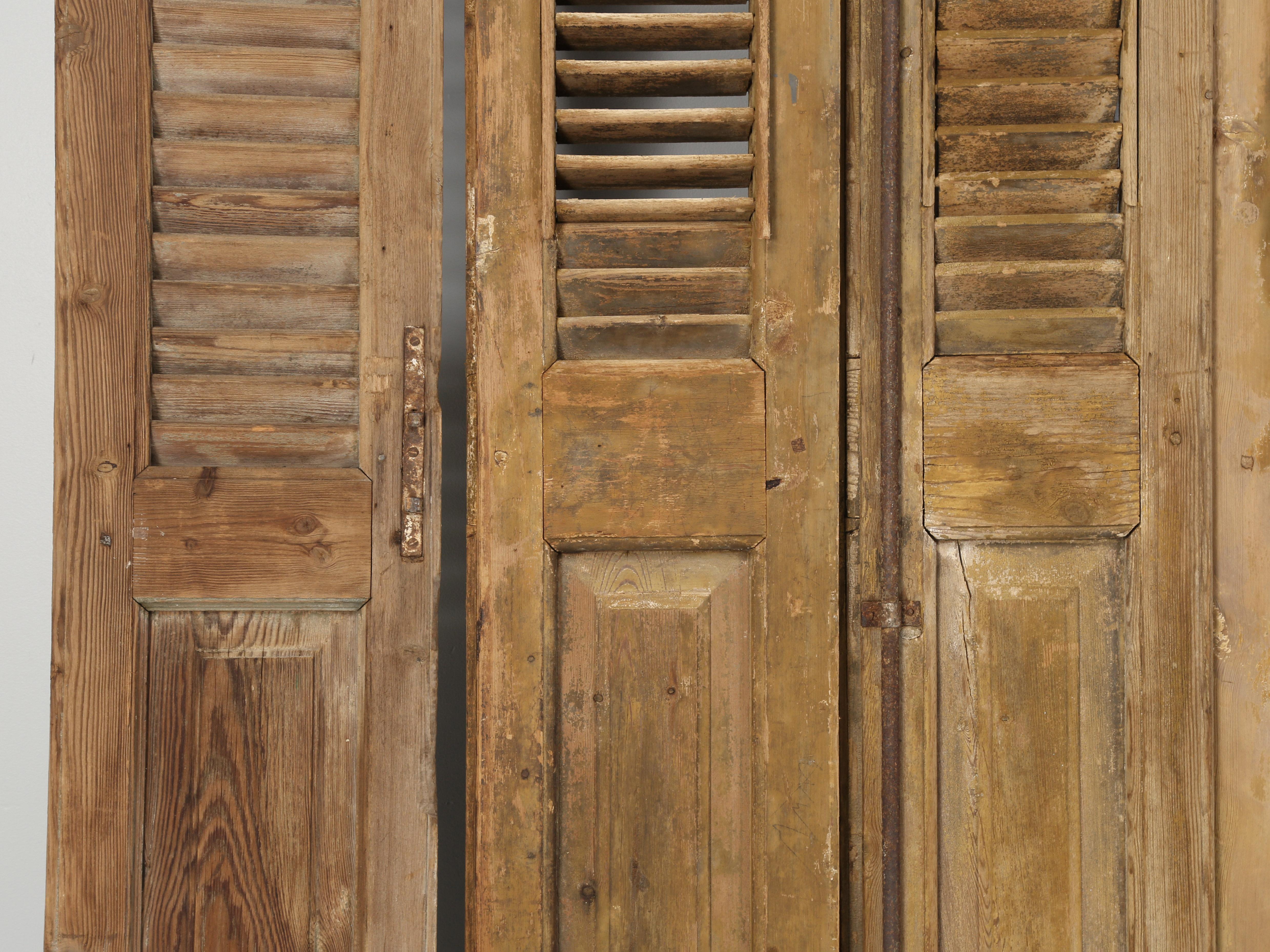 Antque Country French Set of (8) Original Shutters from a Chateau in Brittany For Sale 4