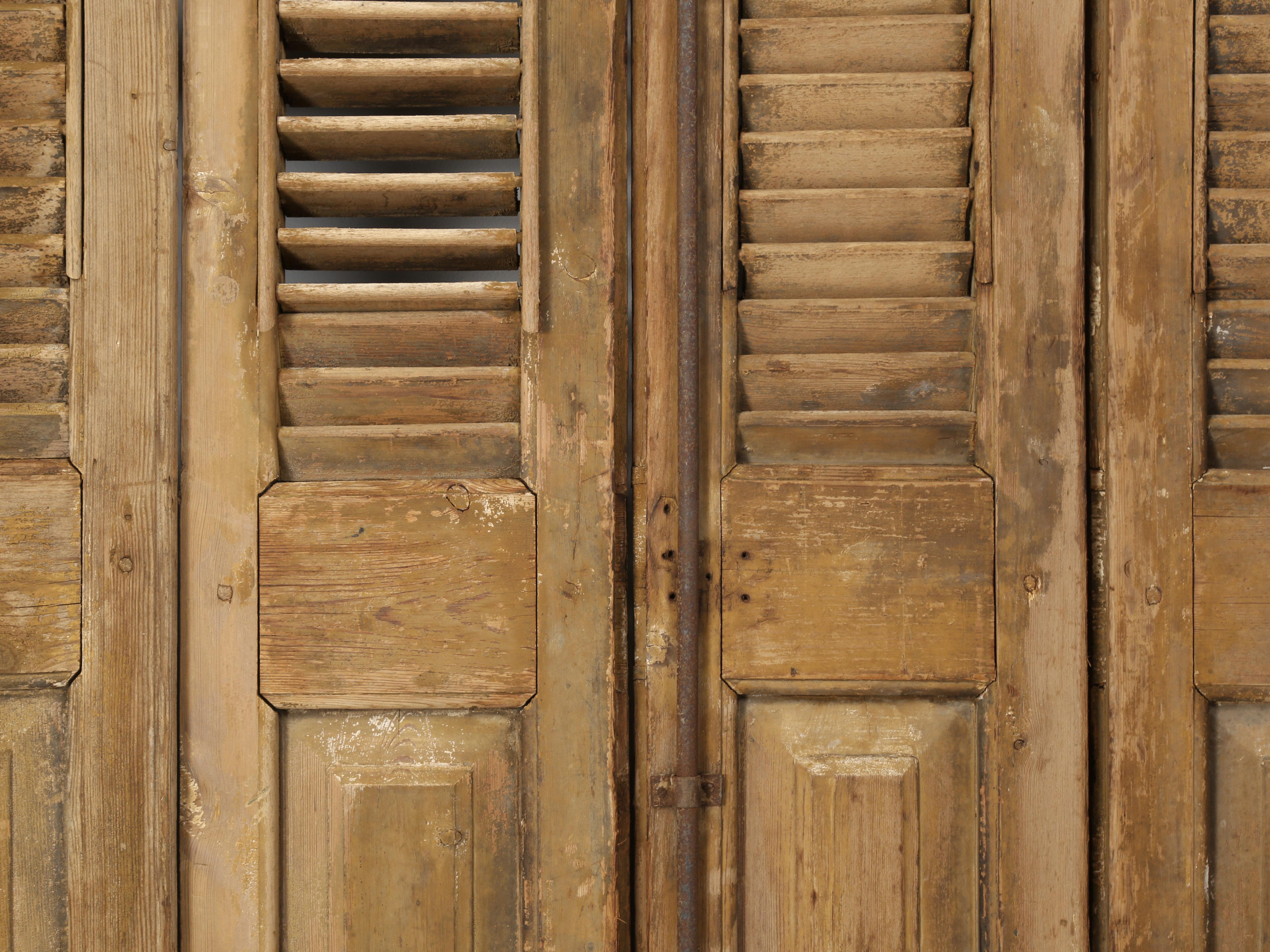 Antque Country French Set of (8) Original Shutters from a Chateau in Brittany For Sale 5
