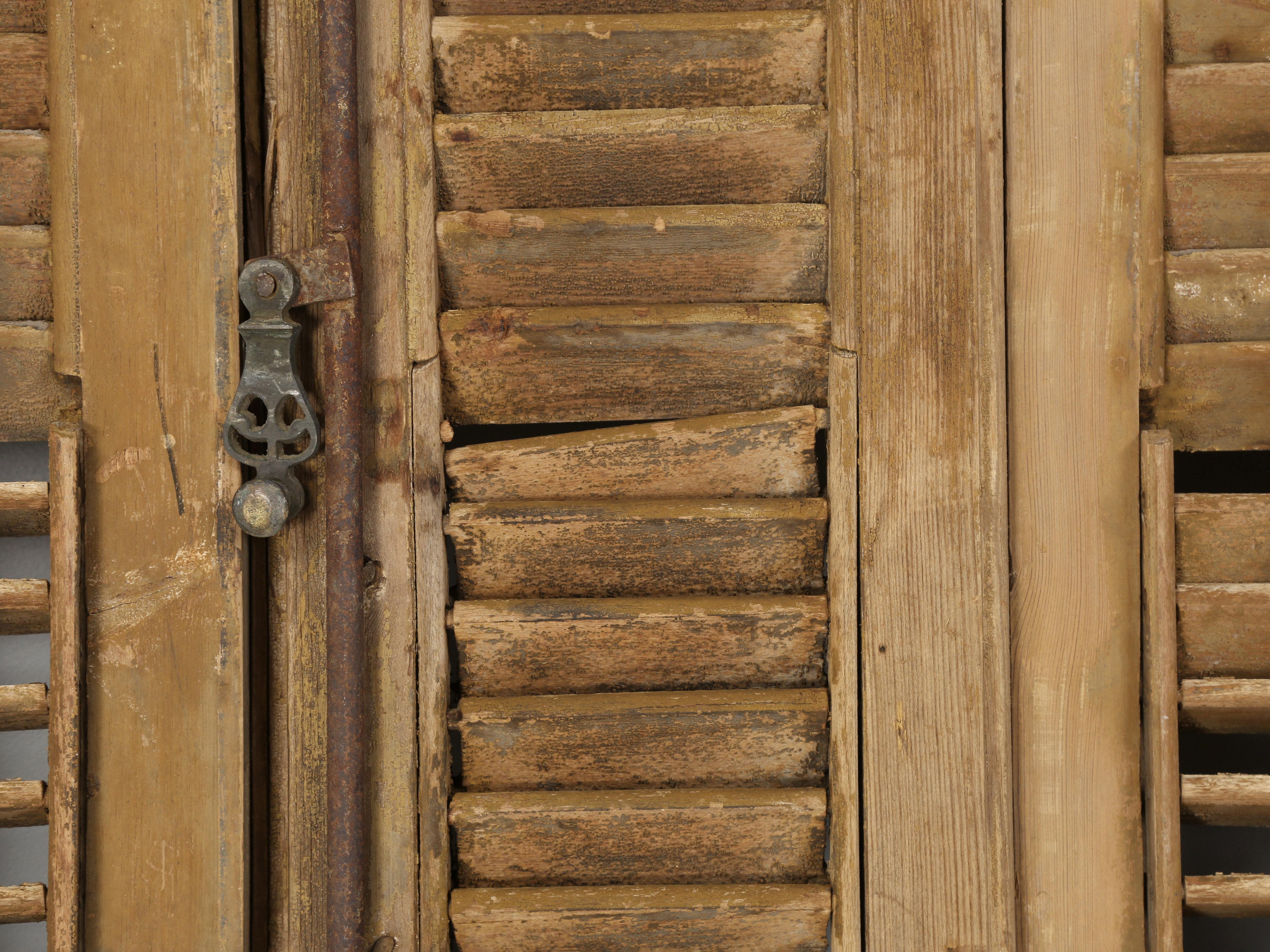 Antque Country French Set of (8) Original Shutters from a Chateau in Brittany For Sale 2
