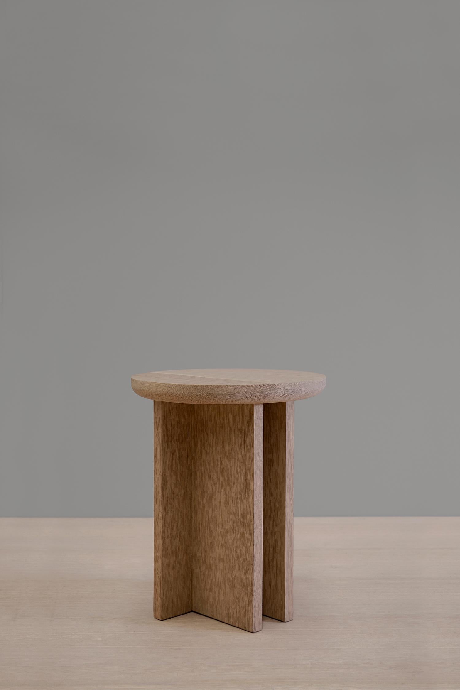 Antropología is a minimal furniture collection created by Mexico City-based designer Raul de la Cerda for BREUER. BREUER is the leading company in design and manufacturing of custom furniture and spaces in the Mexico, a company where contemporary