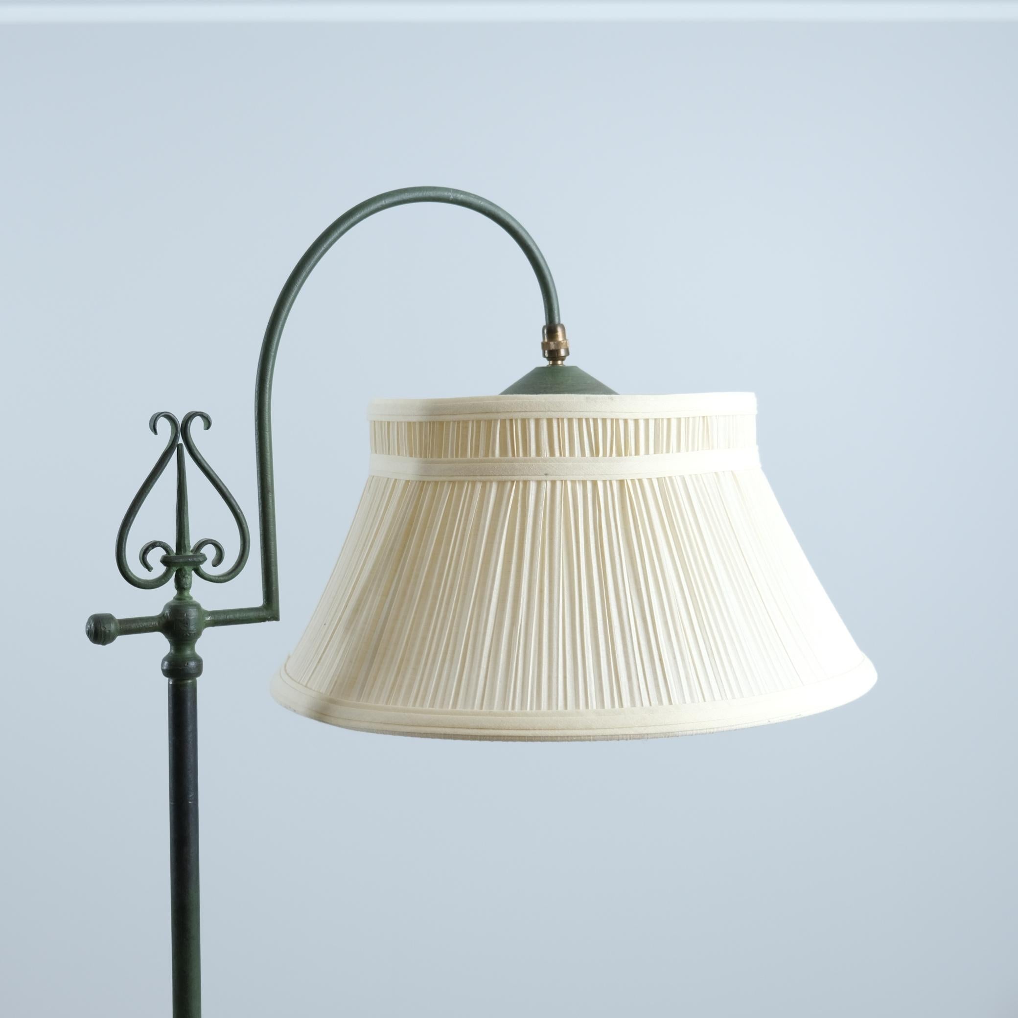 Lampadaire en fer forgé Antti Hakkarainen, milieu du 20e siècle en vente 1