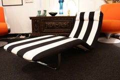 Antti NURMESNIEMI (1927-2003) Chaise longue modèle crée en 1968
