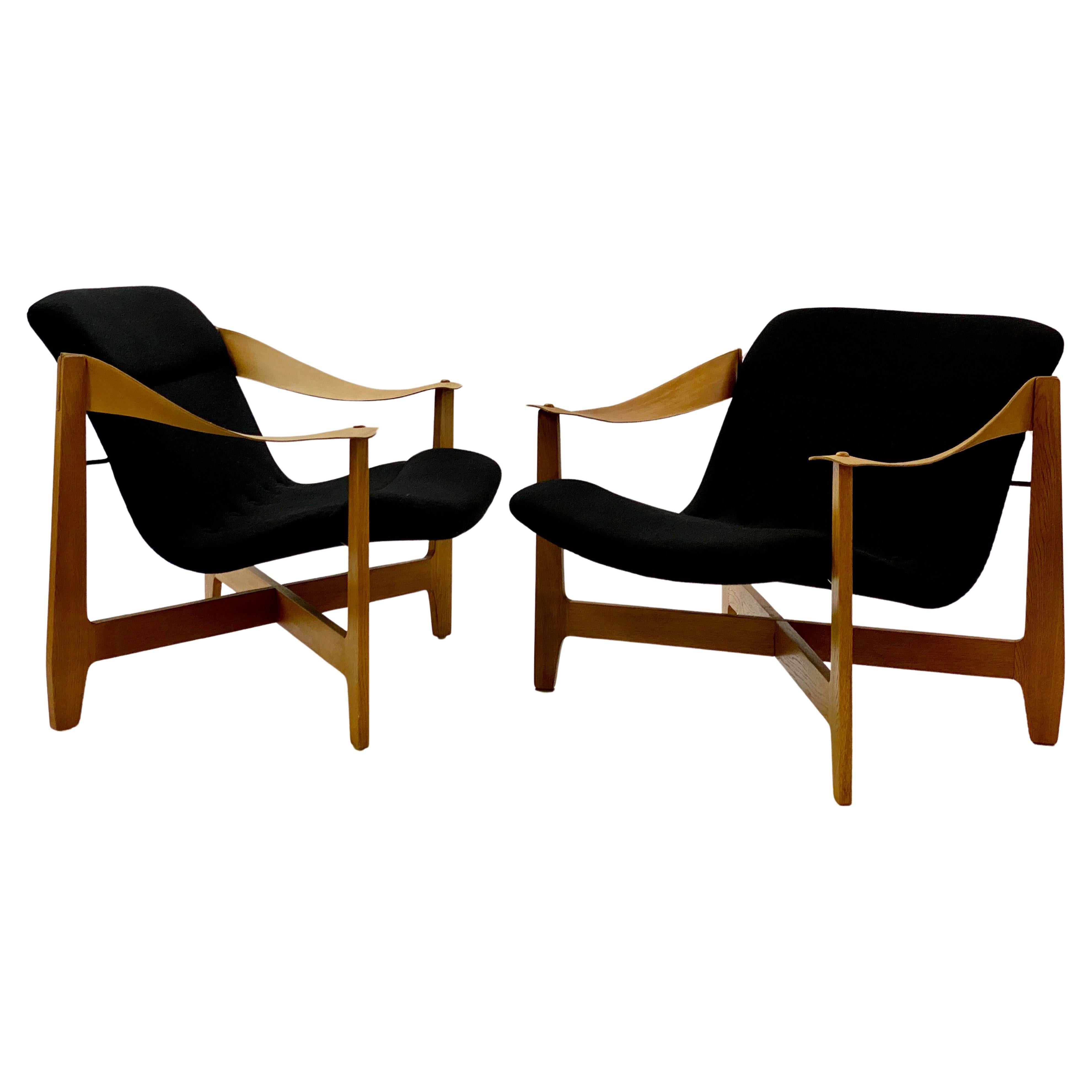 Antti Nurmesniemi, a pair of 1950s '418' armchairs for Artek For Sale