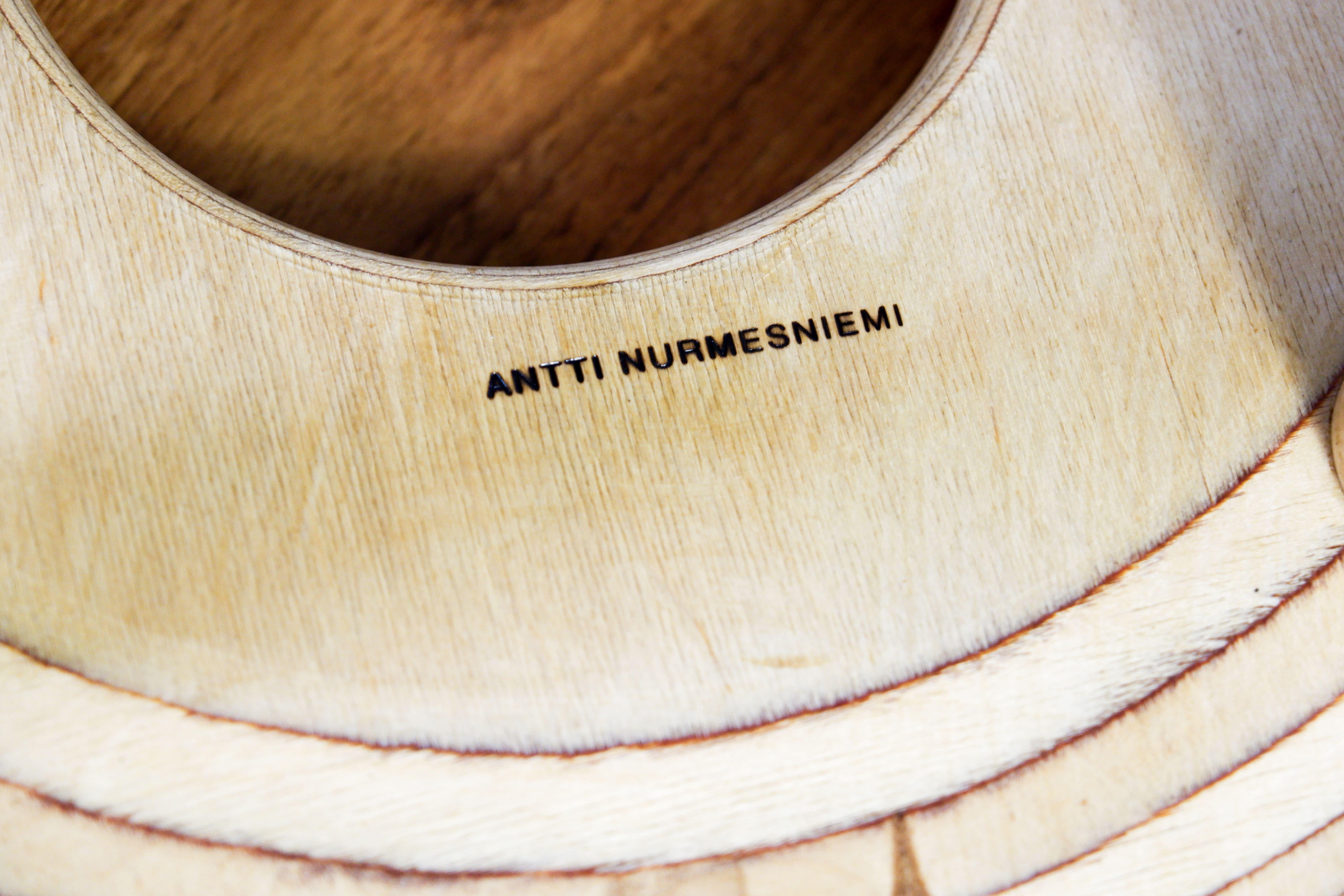 Antti Nurmesniemi, set of six Sauna stools, designed for the Palace Hotel, 1952 im Angebot 3