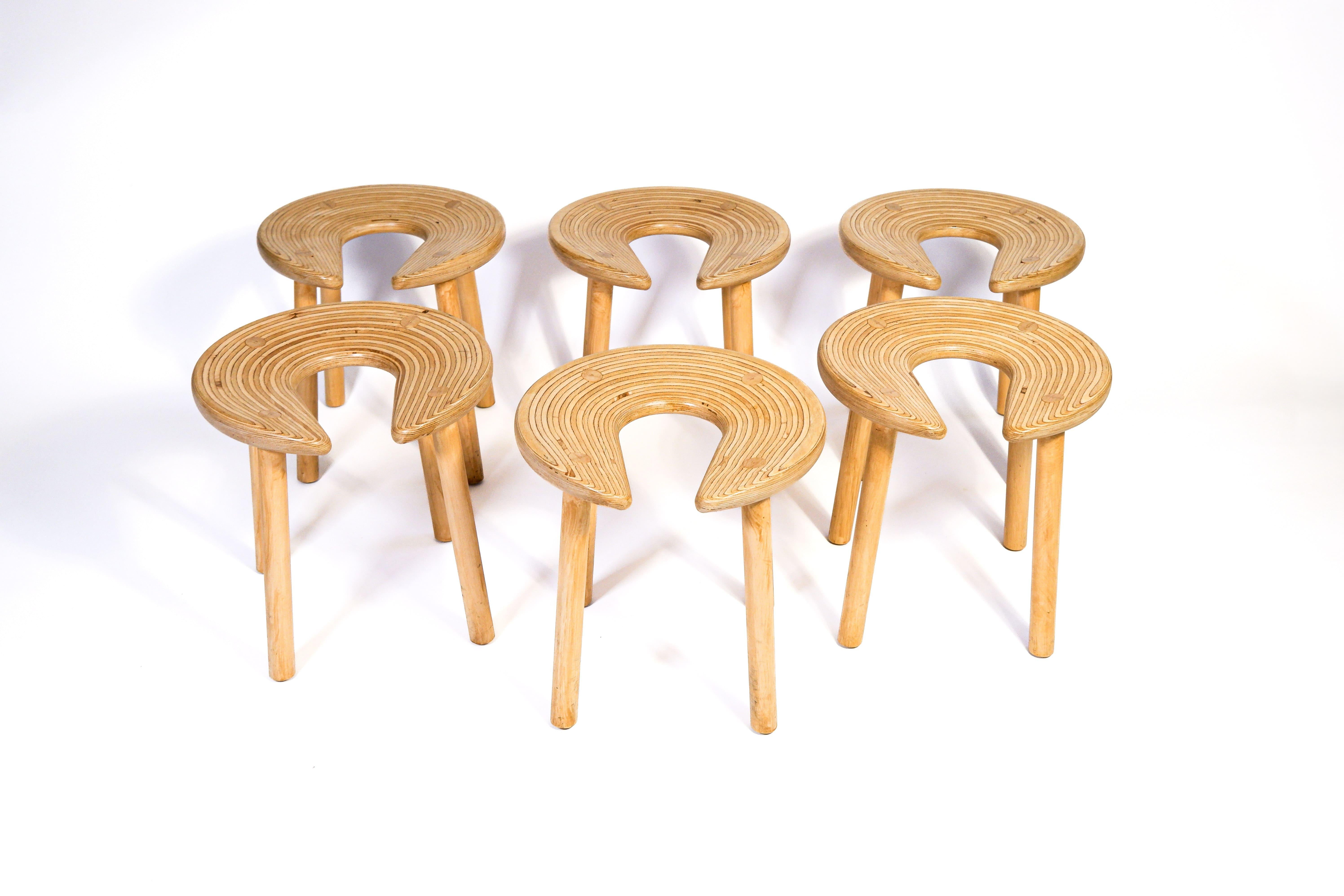 Antti Nurmesniemi, set of six Sauna stools, designed for the Palace Hotel, 1952 im Zustand „Gut“ im Angebot in Hägersten-Liljeholmen, Stockholms län