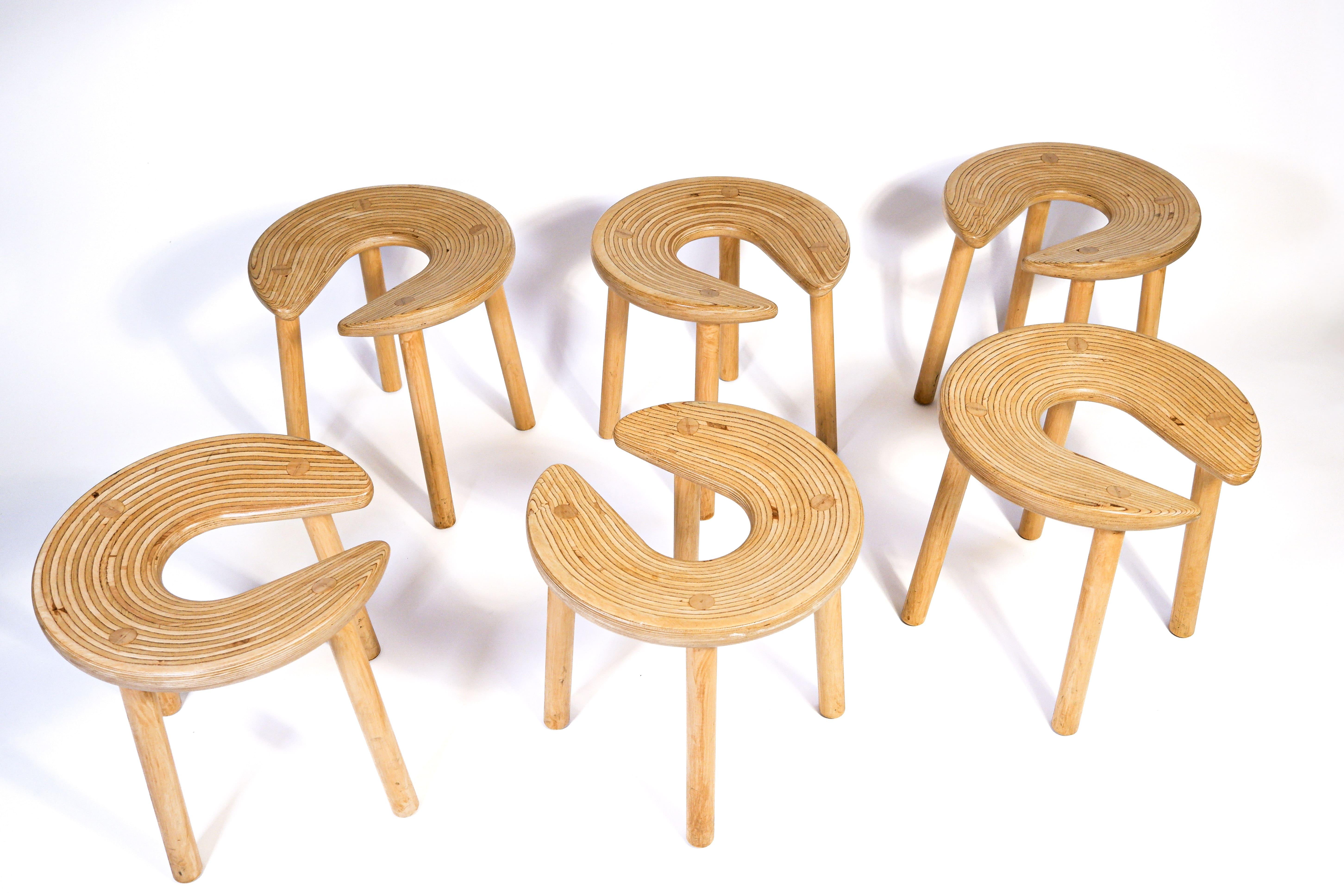 Antti Nurmesniemi, set of six Sauna stools, designed for the Palace Hotel, 1952 (Bugholz) im Angebot