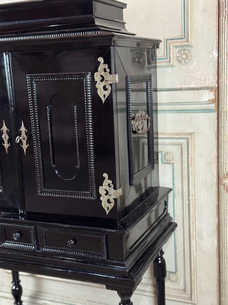 Antwerp cabinet, ebony and blackened wood, 17th century For Sale 5