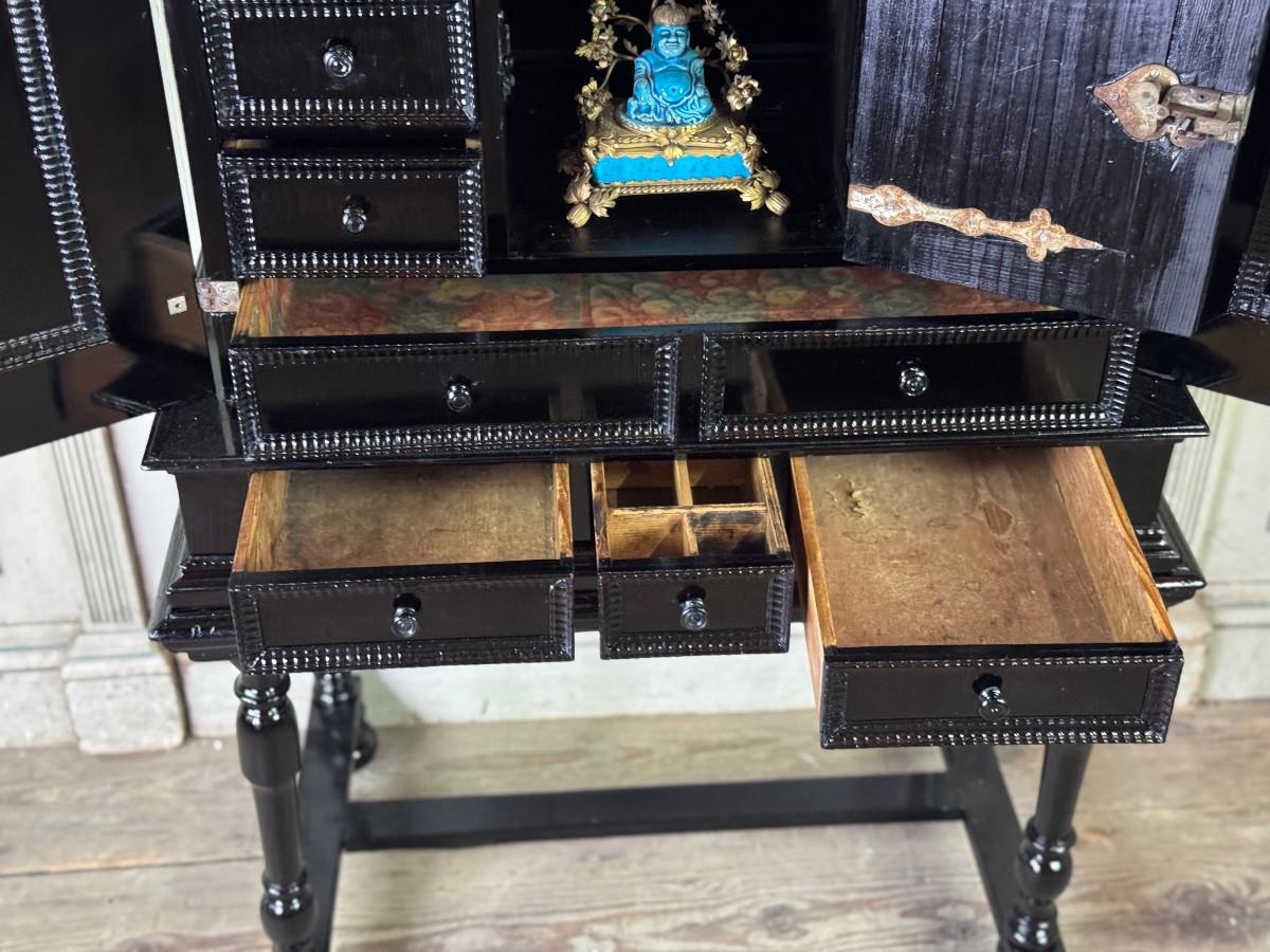 Antwerp cabinet, ebony and blackened wood, 17th century In Excellent Condition For Sale In Honnelles, WHT