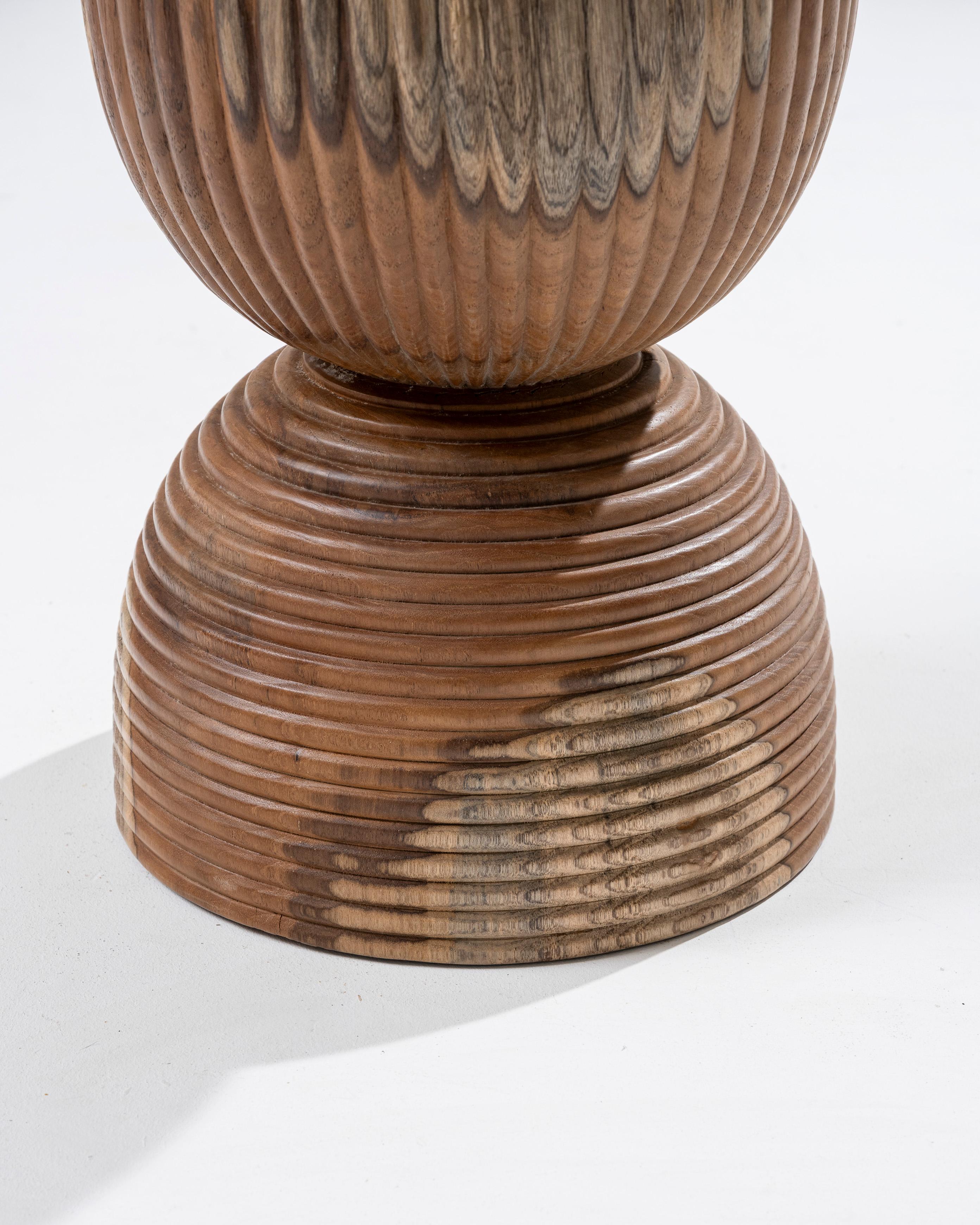 Tabouret en bois Anuk 1