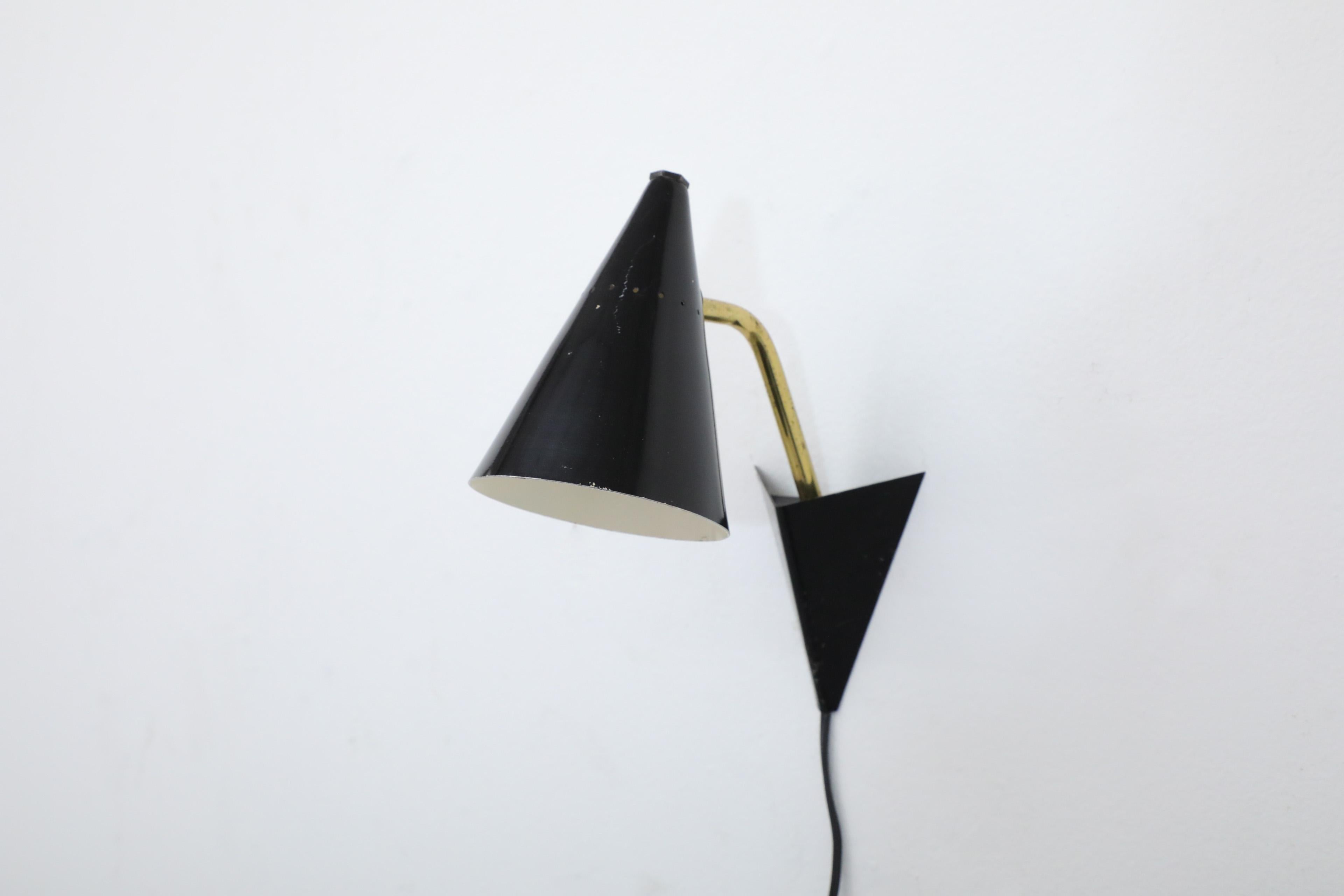 Anvia Attributed Little Black Enameled Conical Wall Mount Reading Light In Good Condition For Sale In Los Angeles, CA
