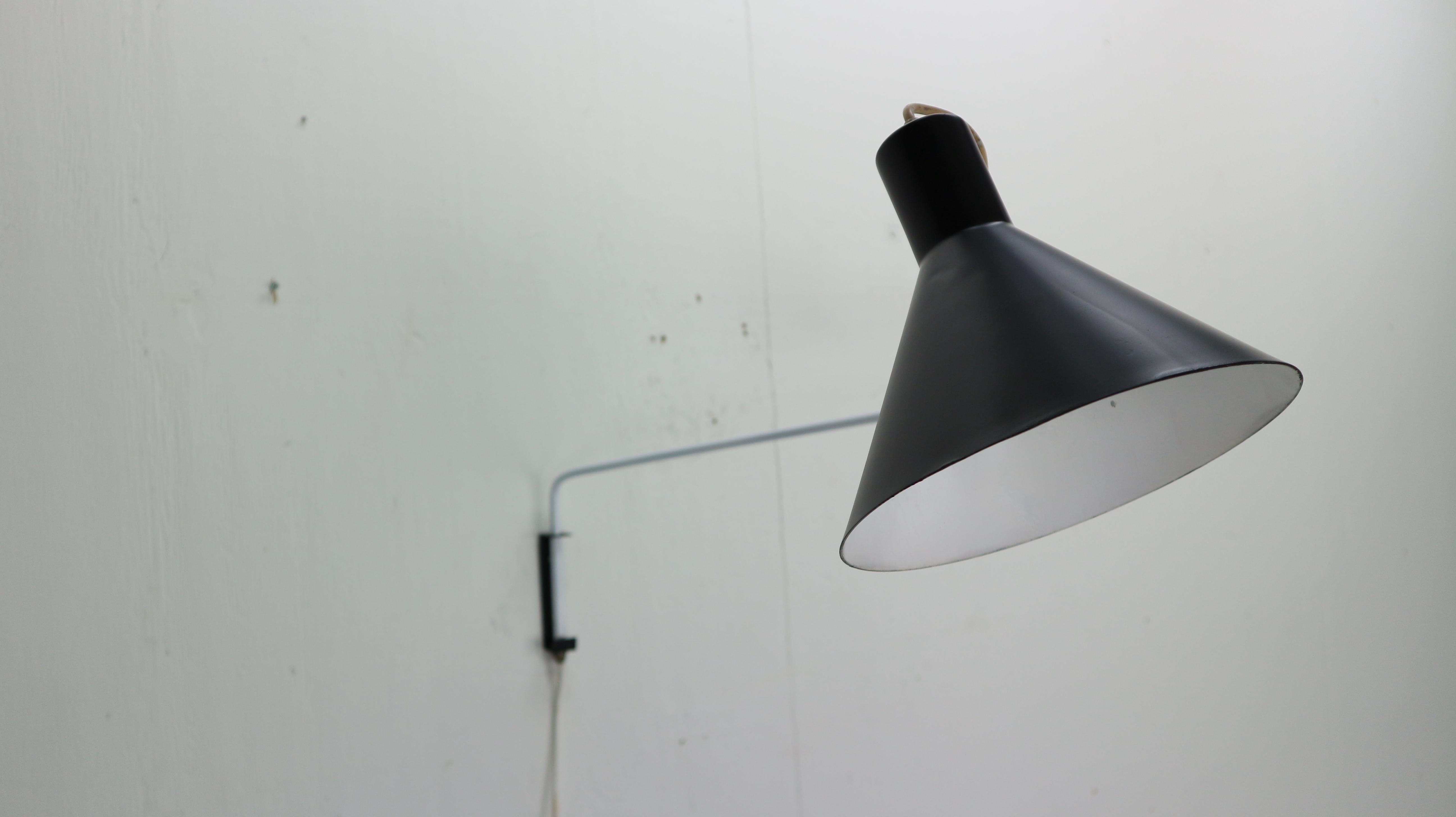 Anvia Counter Balance Wall Lamp by J. J. M. Hoogervorst, 1957s In Good Condition In The Hague, NL