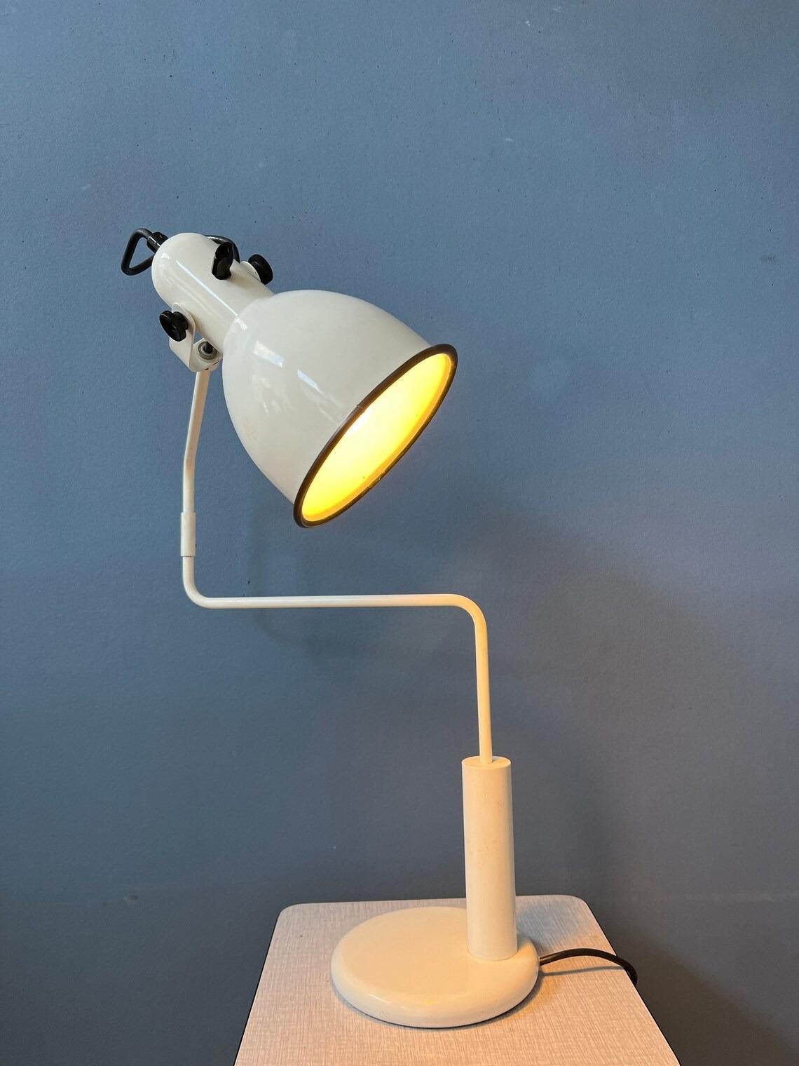 20ième siècle Lampe de bureau Anvia Elbow par Hoogervorst - Lampe de bureau blanche à bras pivotant en vente