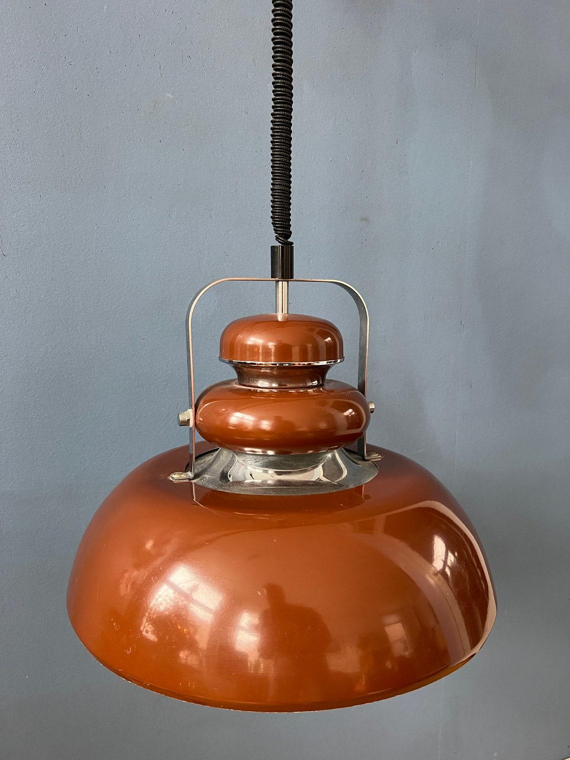 Lampe à suspension Brown du milieu du siècle dernier d'A Space, 1970 en vente 1