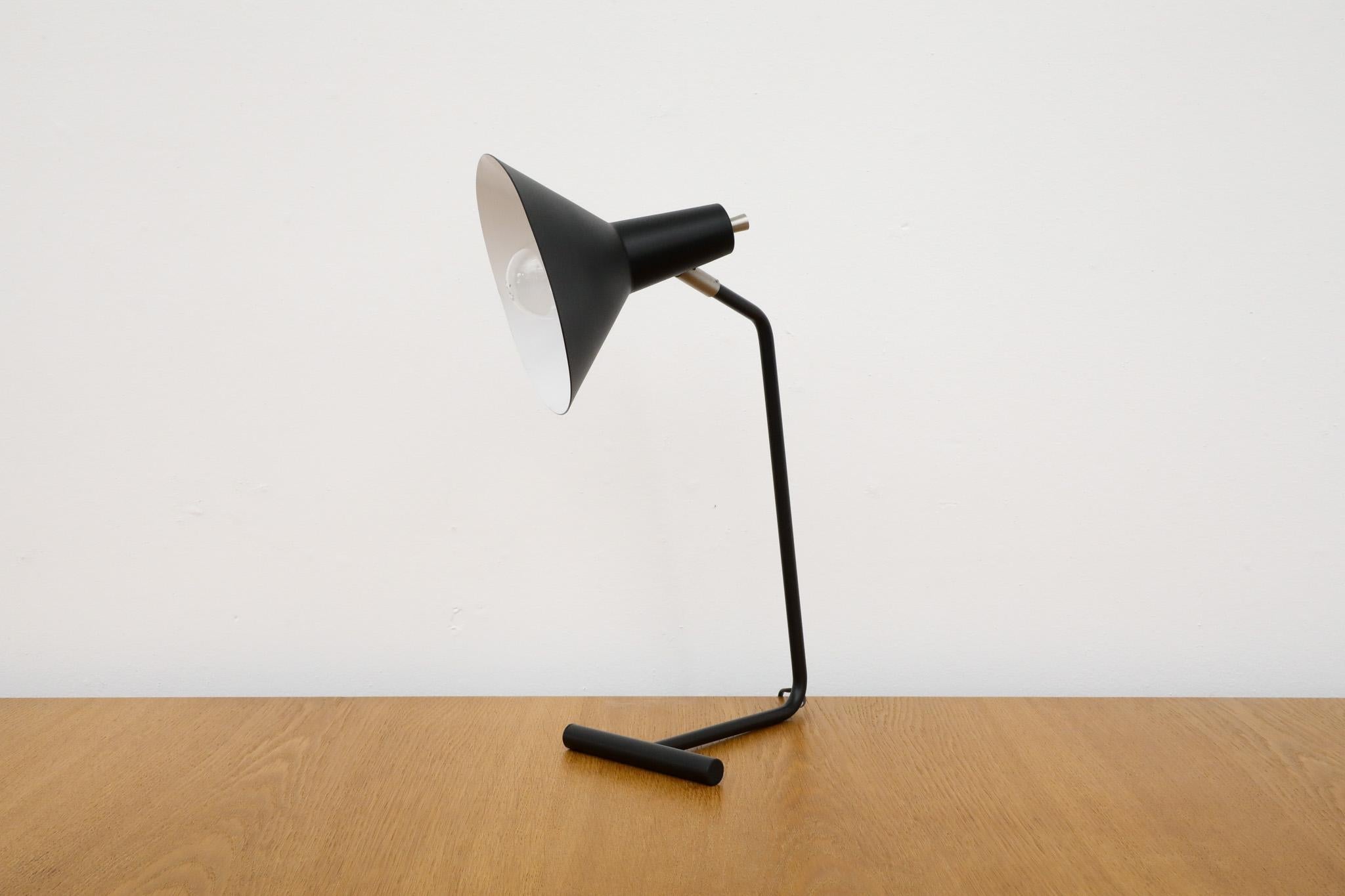 Anvia Reissued 'The-Attorney-in-Fact' Table Lamp in Black In Good Condition For Sale In Los Angeles, CA