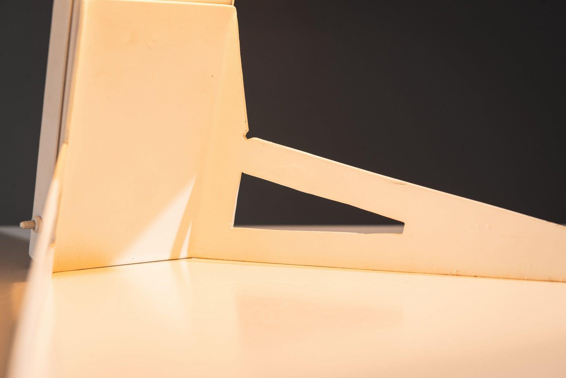 Anvia Stil minimalistische Tischlampe Mid-Century Die Niederlande 1950 im Angebot 5