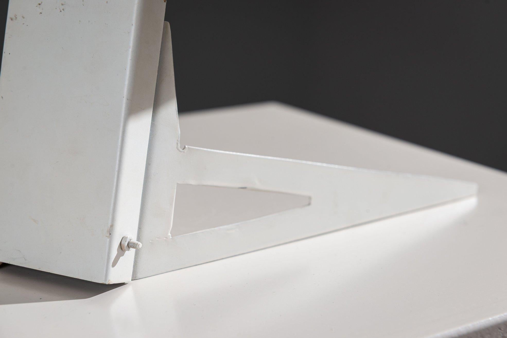 Anvia Stil minimalistische Tischlampe Mid-Century Die Niederlande 1950 im Angebot 7