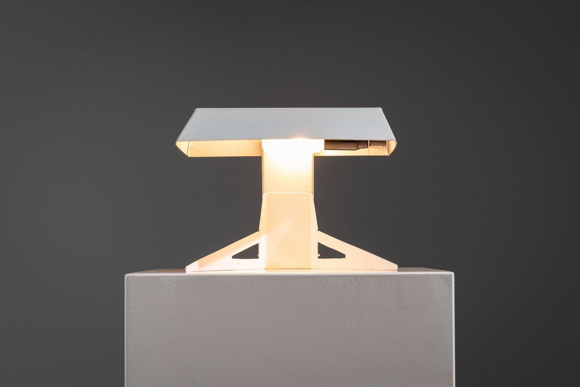 Anvia Stil minimalistische Tischlampe Mid-Century Die Niederlande 1950 (Niederländisch) im Angebot