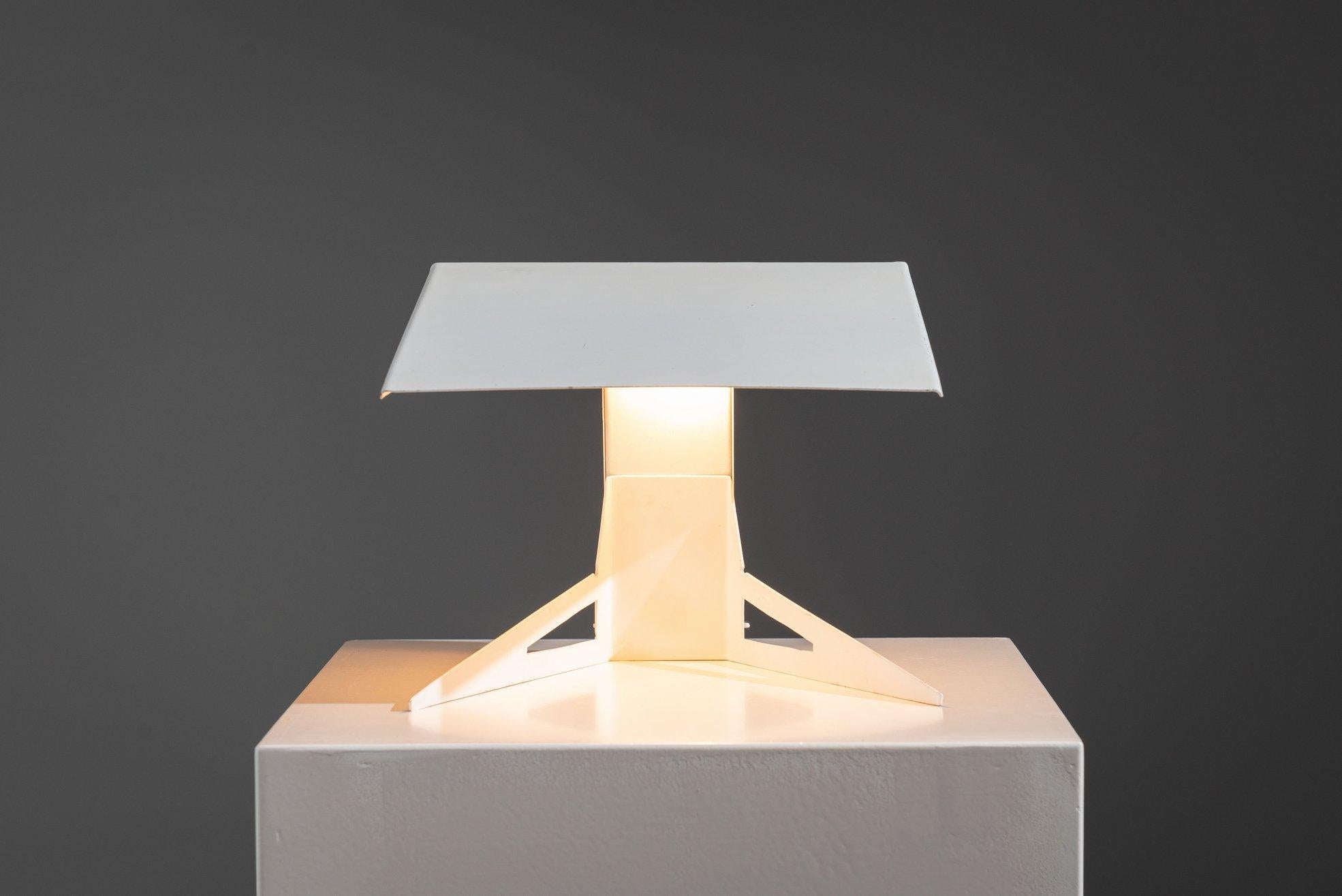 Anvia Stil minimalistische Tischlampe Mid-Century Die Niederlande 1950 im Zustand „Gut“ im Angebot in Etten-Leur, NL