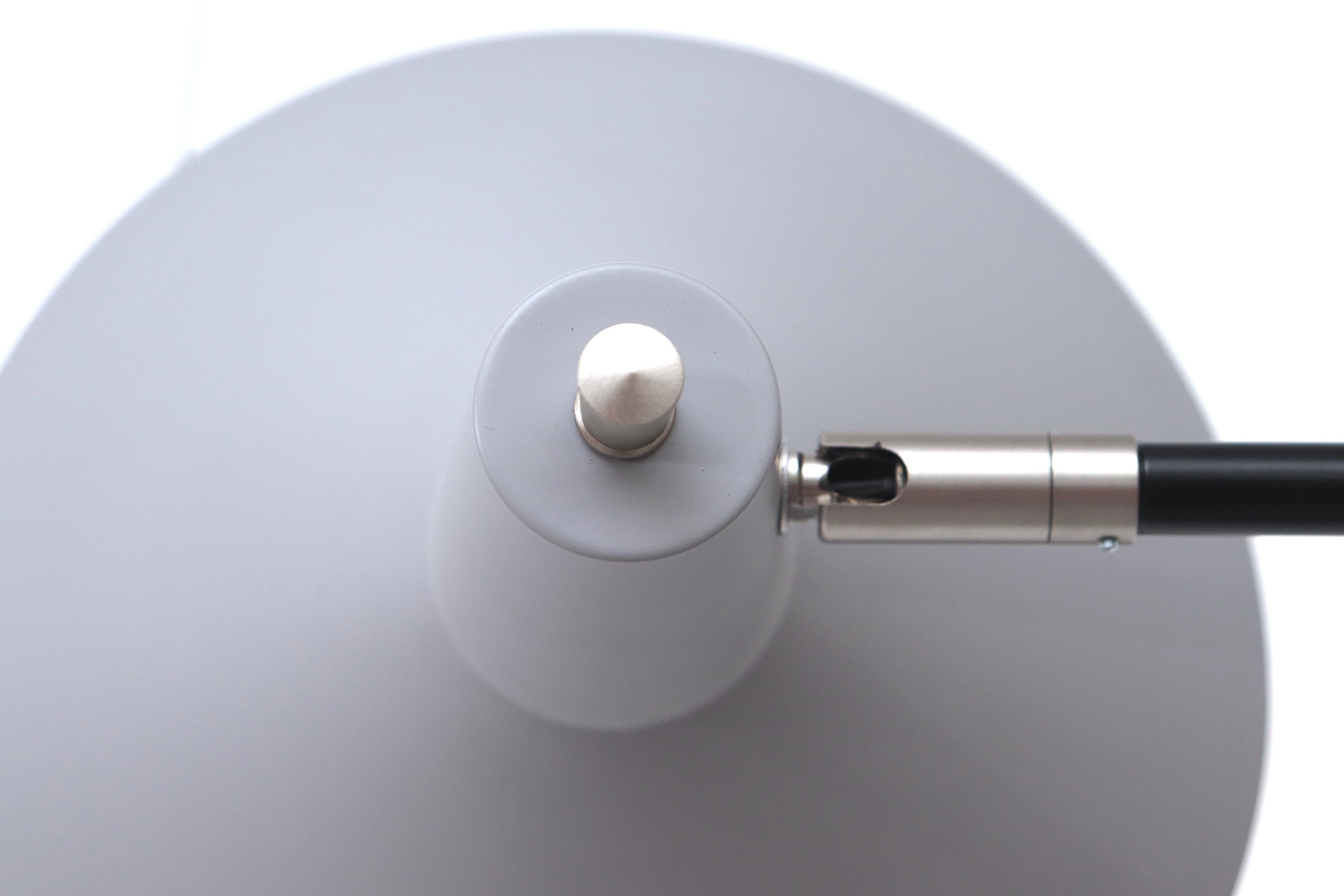 Anvia 'The Paper Clip' Wall Lamp in Grey 2