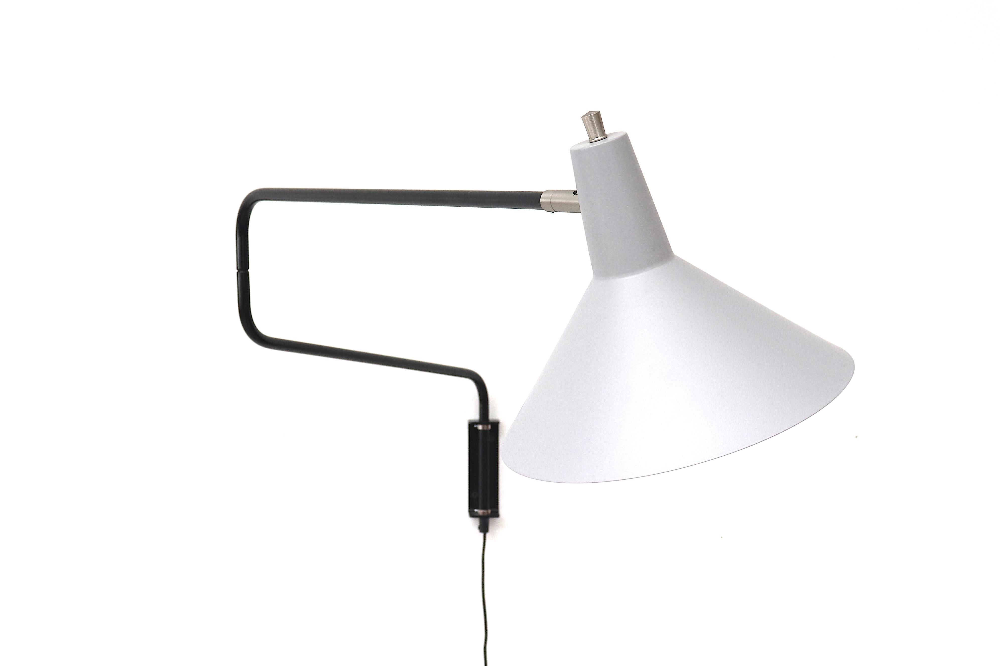 Mid-Century Modern Anvia 'The Paper Clip' Wall Lamp in Grey