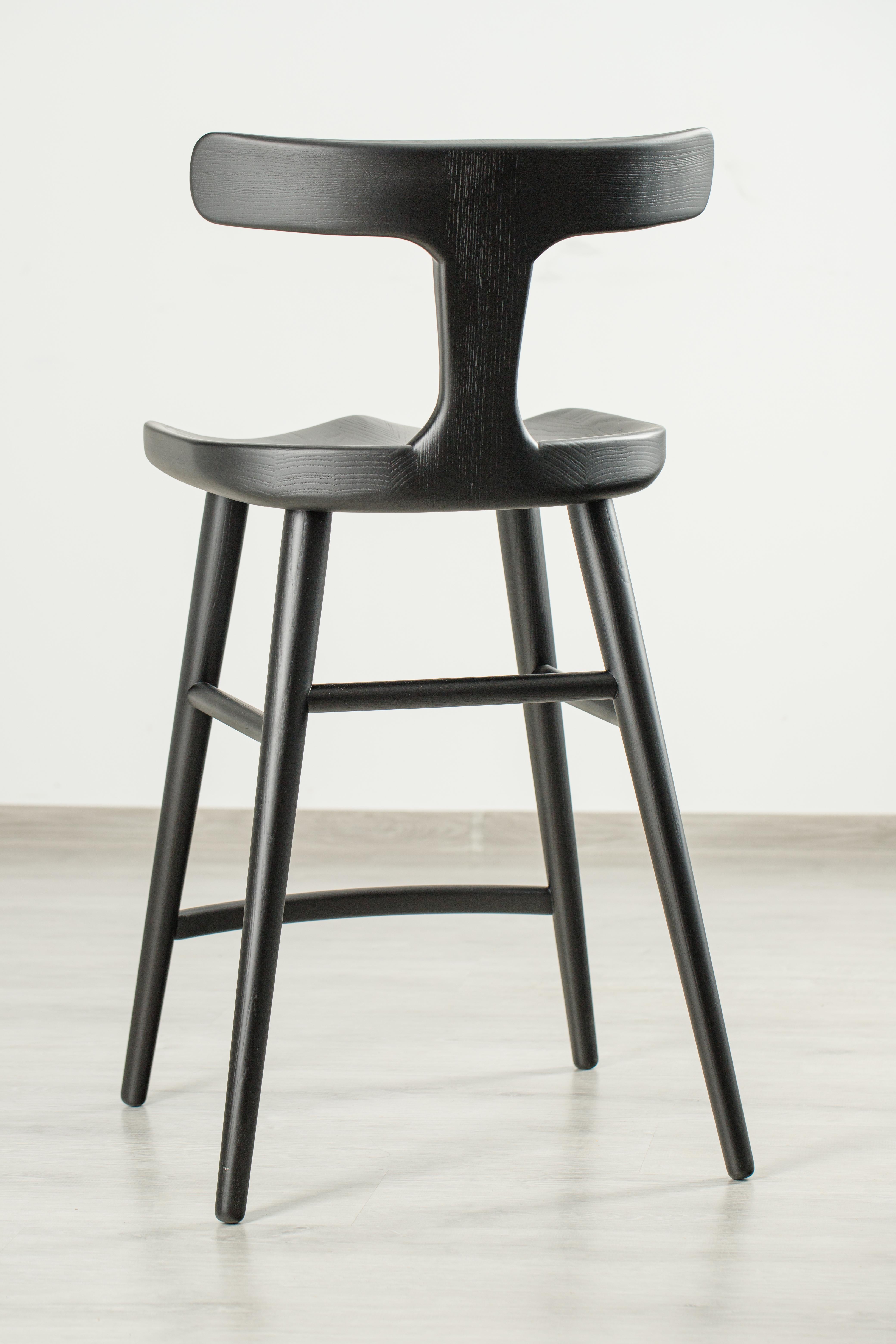 Anvil Schwarz Massivholz Counter Stühle mit Rücken im Angebot 1
