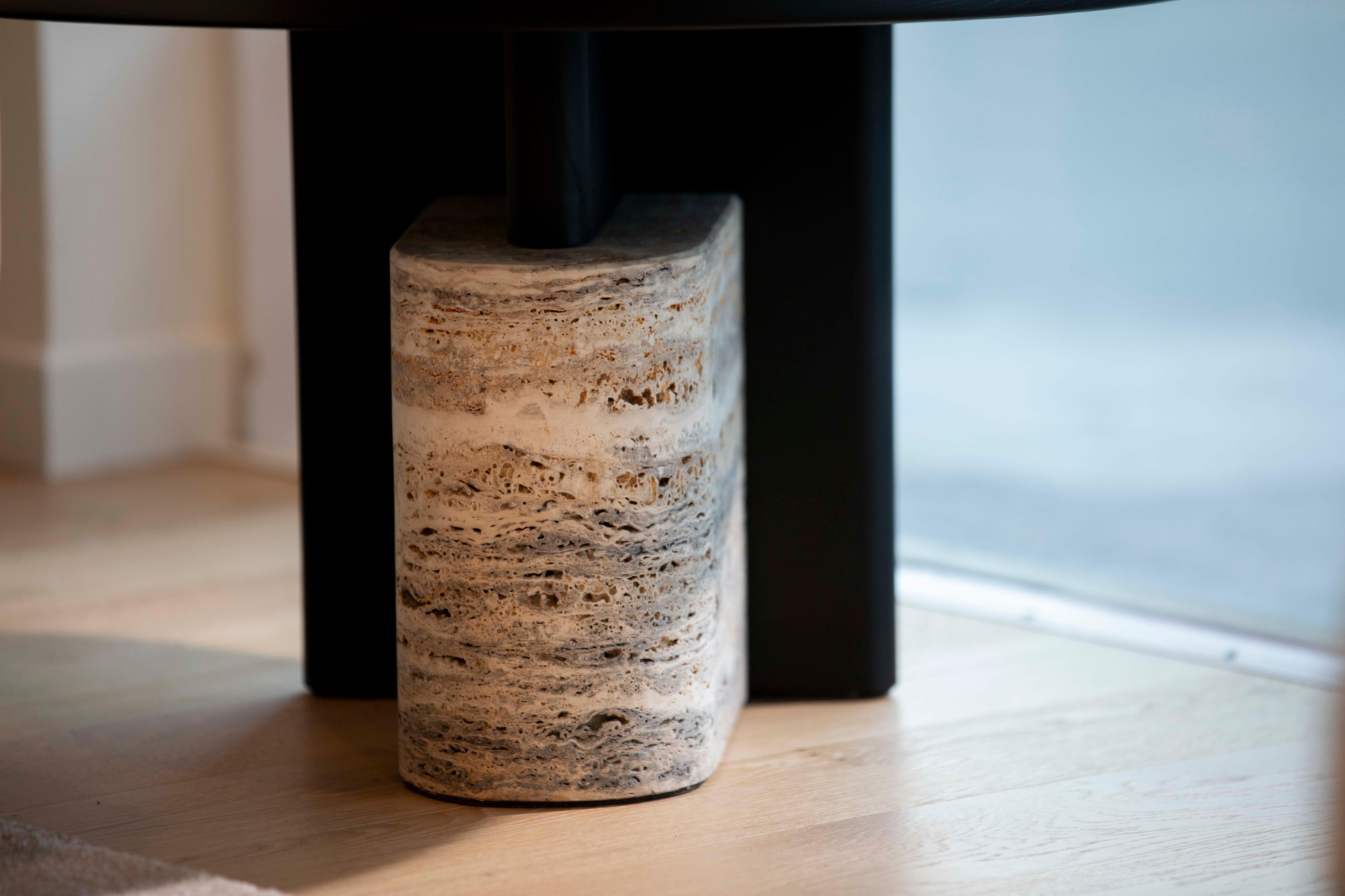 Anvil Large - volume and material overlap In New Condition For Sale In Beverly Hills, CA