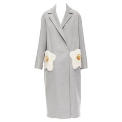 ANYA HINDMARCH 2016 Laufsteg Grauer Patchcoat aus Schurwolle und Nerzpelz mit Eiermuster XS
