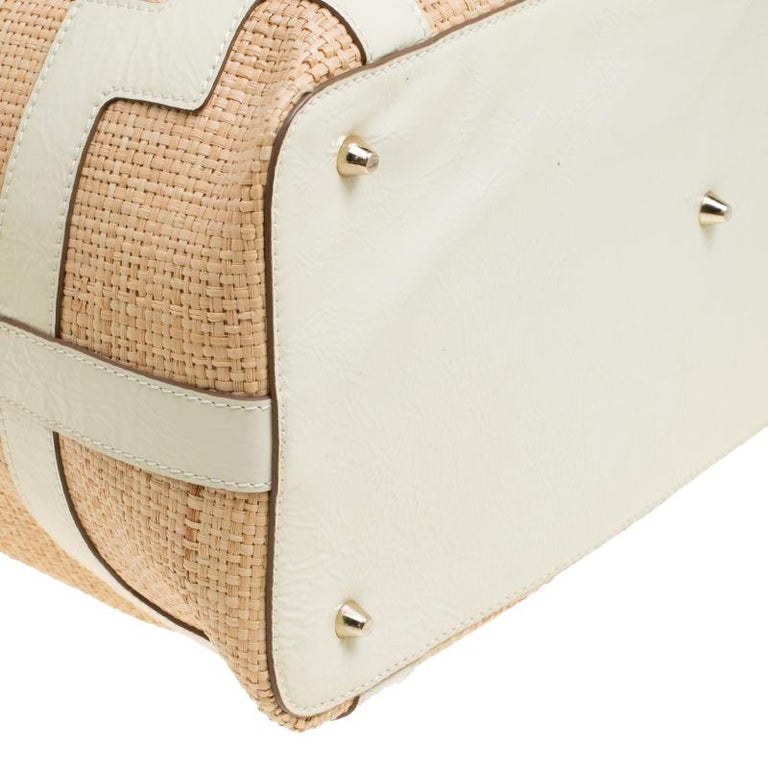 Anya Hindmarch Beige/Cream Raffia and Patent Leather Tote For Sale at 1stDibs