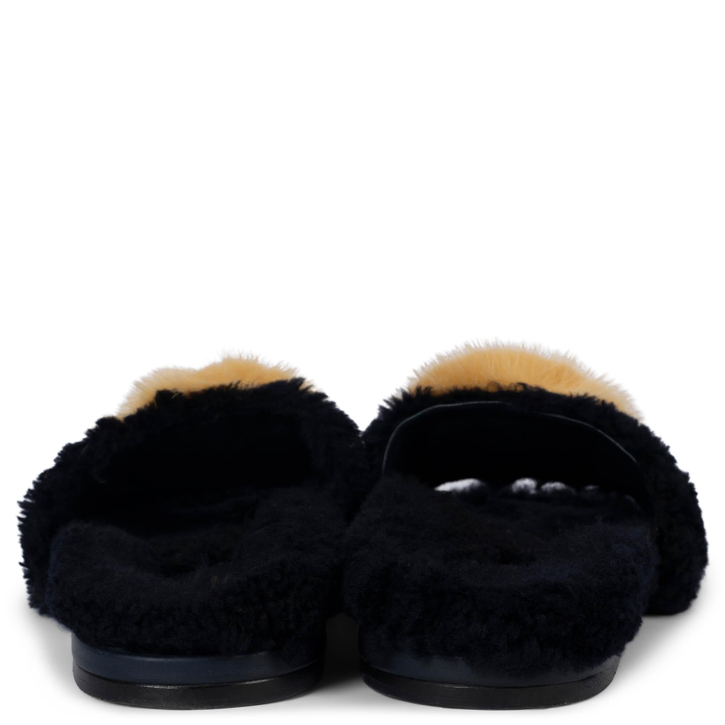 ANYA HINDMARCH Sandales noires SMILEY SHEARLING & FUR 39 Pour femmes en vente