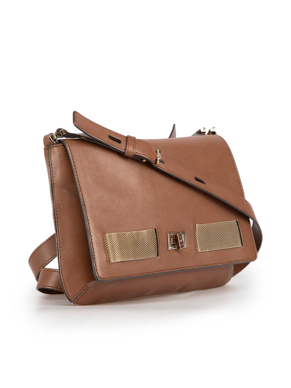 CONDITION is Very good. Minimal wear to bag is evident. Minimal wear to the rear with light scratch marks to the leather and warped link in the front chain detail on this used Anya Hindmarch designer resale item.
 
Details
Prancer
Brown
Leather
Mini