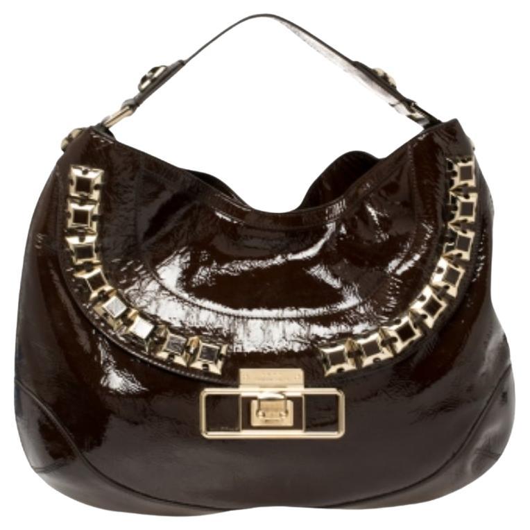 Anya Hindmarch Dunkelbraune Hobo aus Lackleder mit Nieten im Angebot