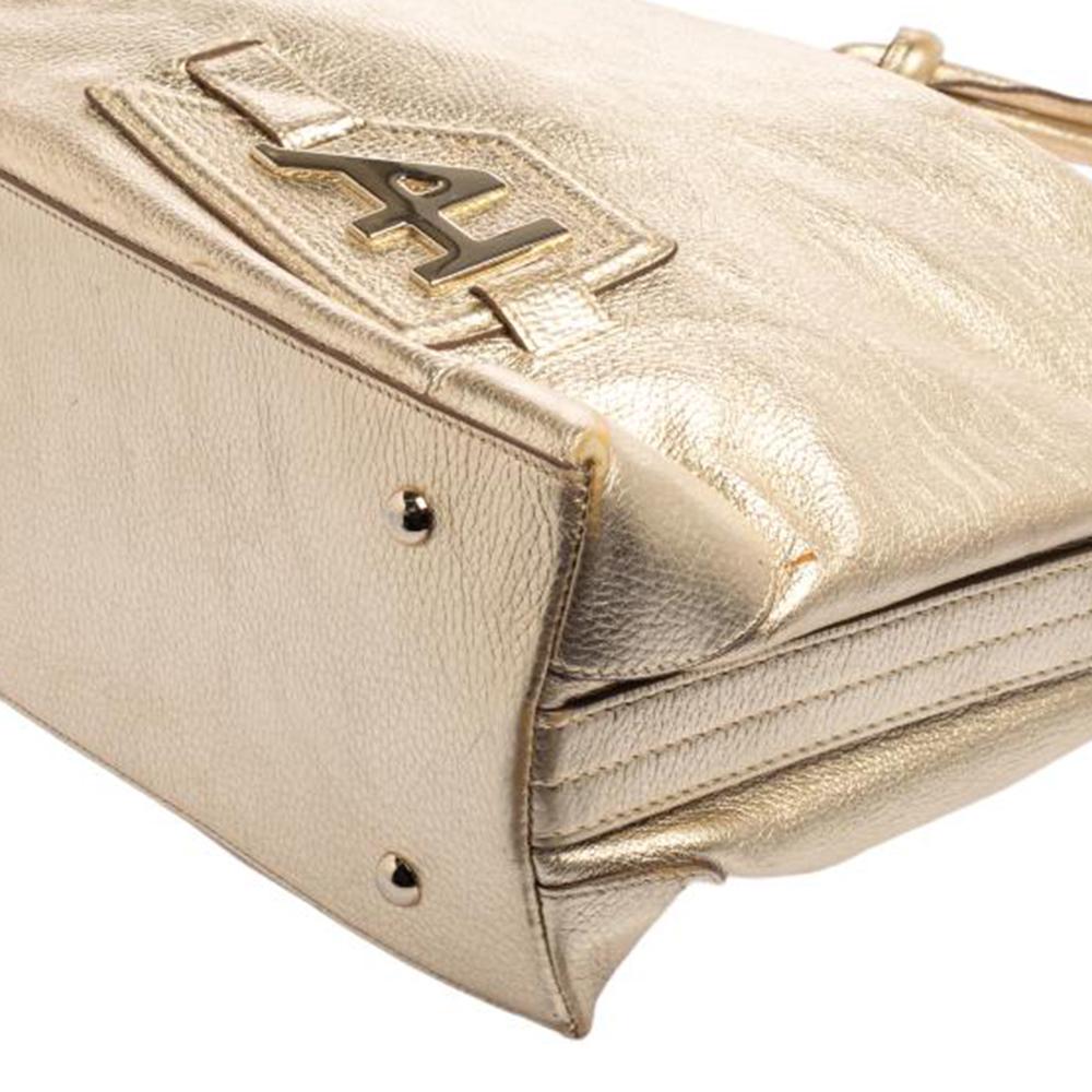 Anya Hindmarch Gold Leather Elrod Hobo In Good Condition In Dubai, Al Qouz 2