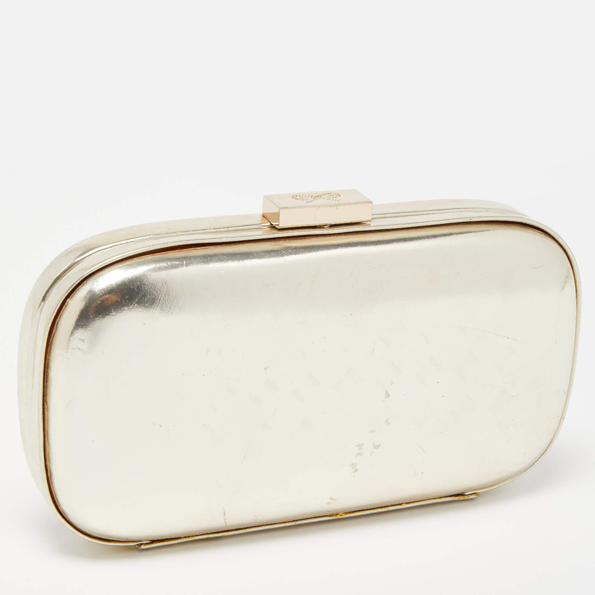 Anya Hindmarch Pale Gold Leather Marano Clutch In Good Condition In Dubai, Al Qouz 2